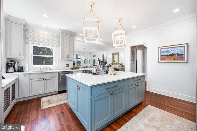 EASTON - Residential