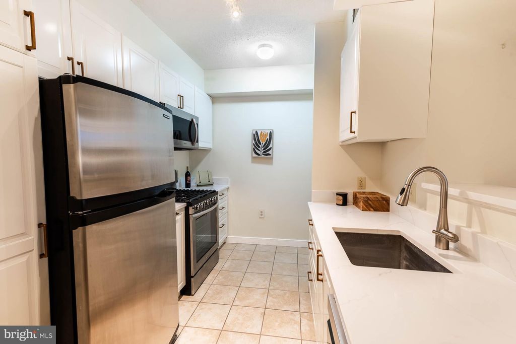 Photo of 555 Massachusetts Avenue NW #217, WASHINGTON, DC 20001 (MLS # DCDC2226474)