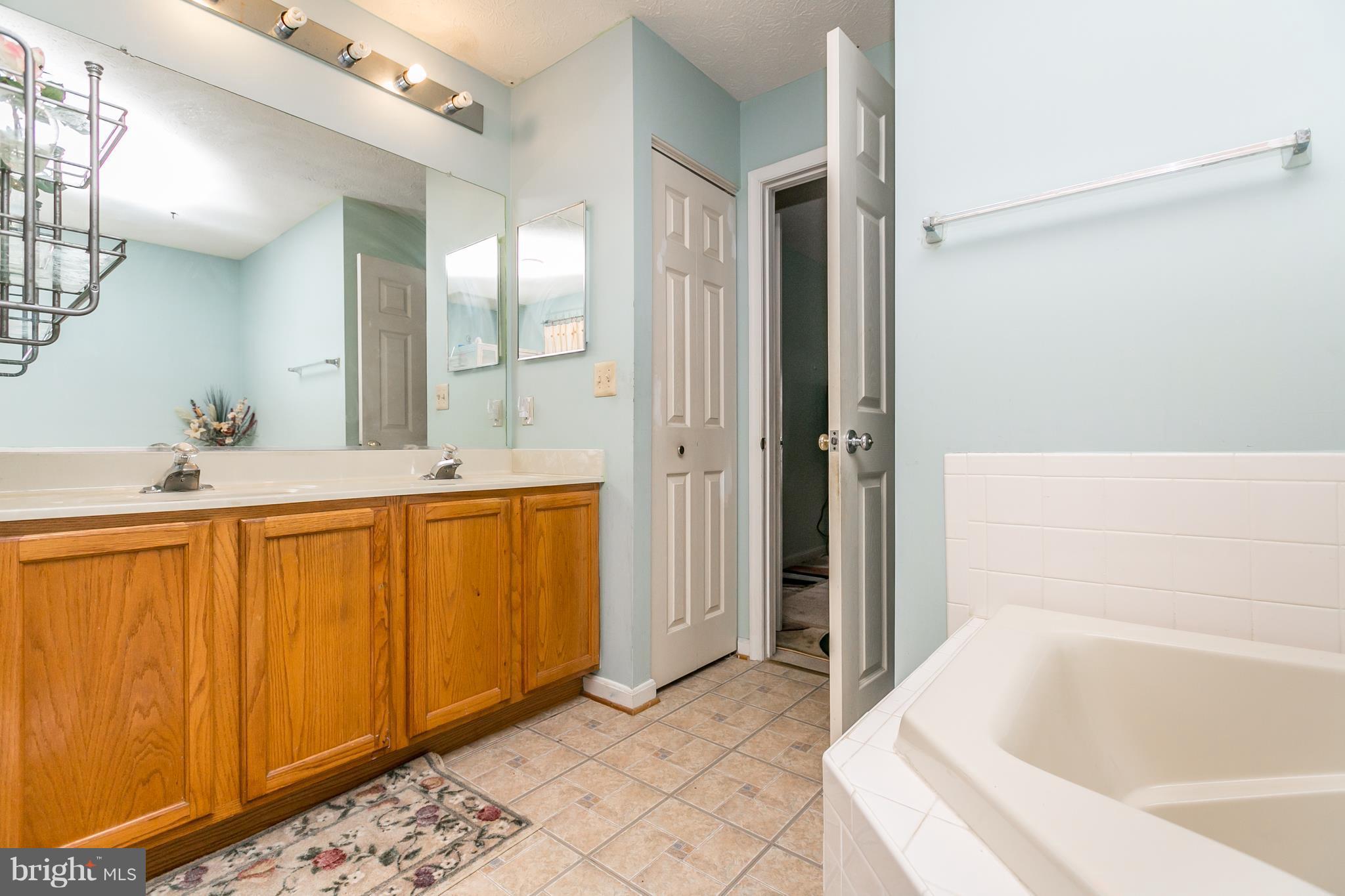 VILLAGE  OF PAINTERS MILL - Residential