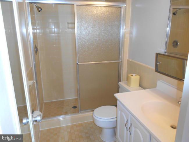 THE KENWOOD - Residential Lease