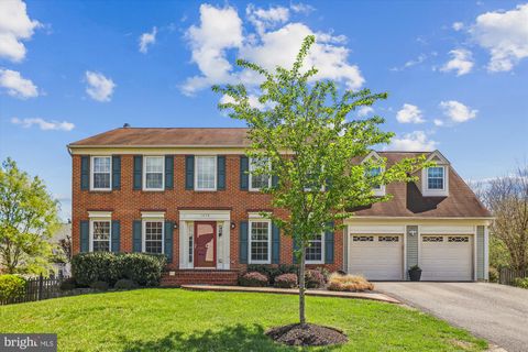 1476 KINGSVALE CIRCLE HERNDON VA 20170