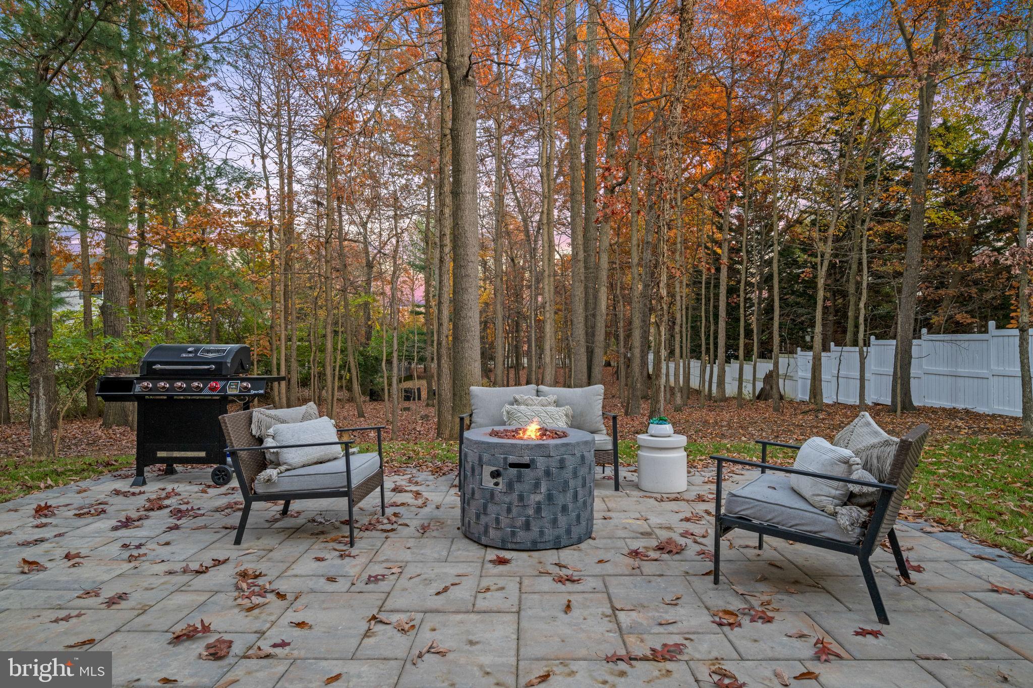 HARRISON GROVE - Residential