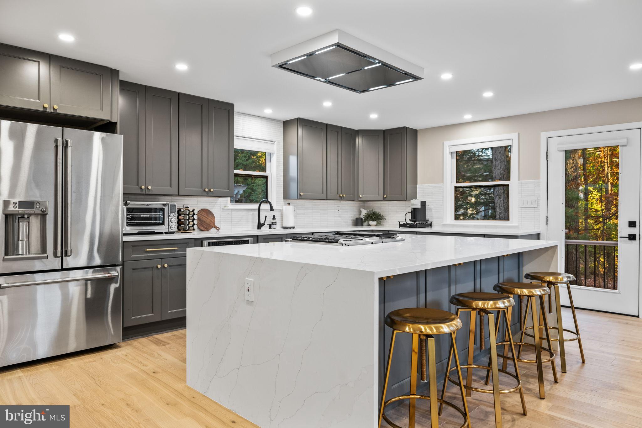 HARRISON GROVE - Residential