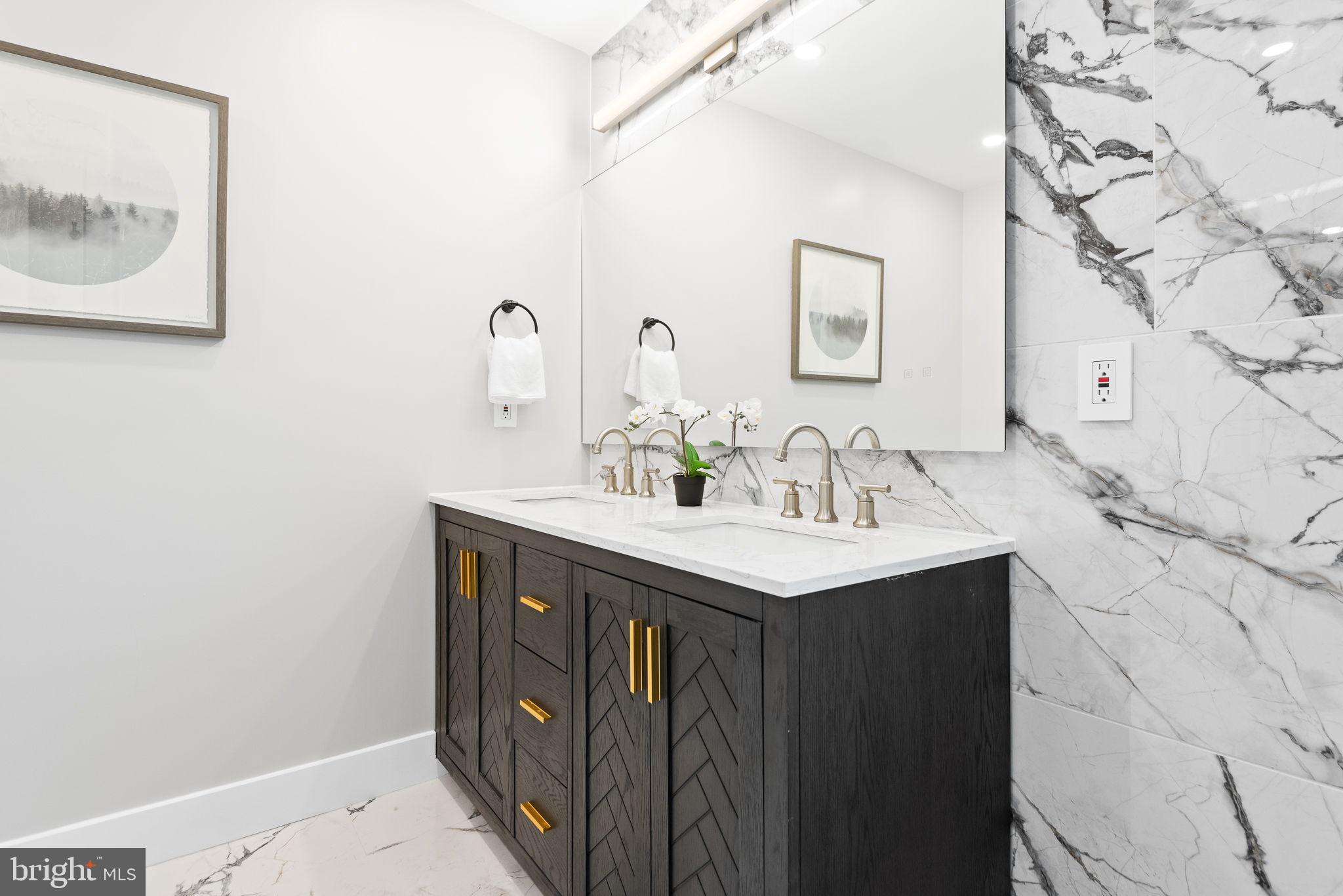 HARRISON GROVE - Residential