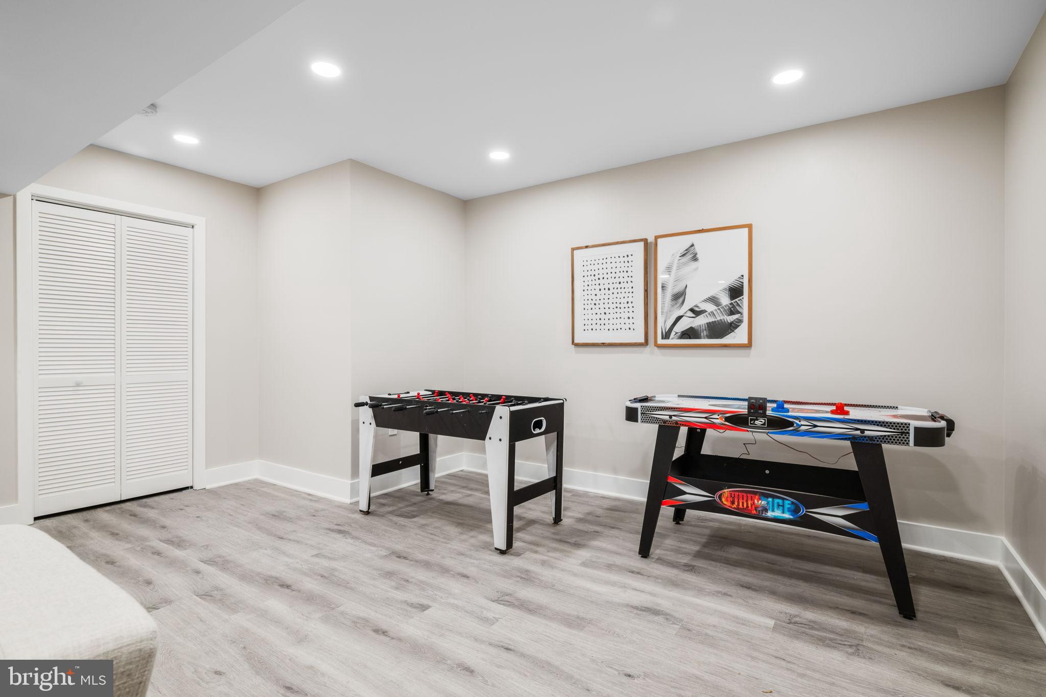 HARRISON GROVE - Residential