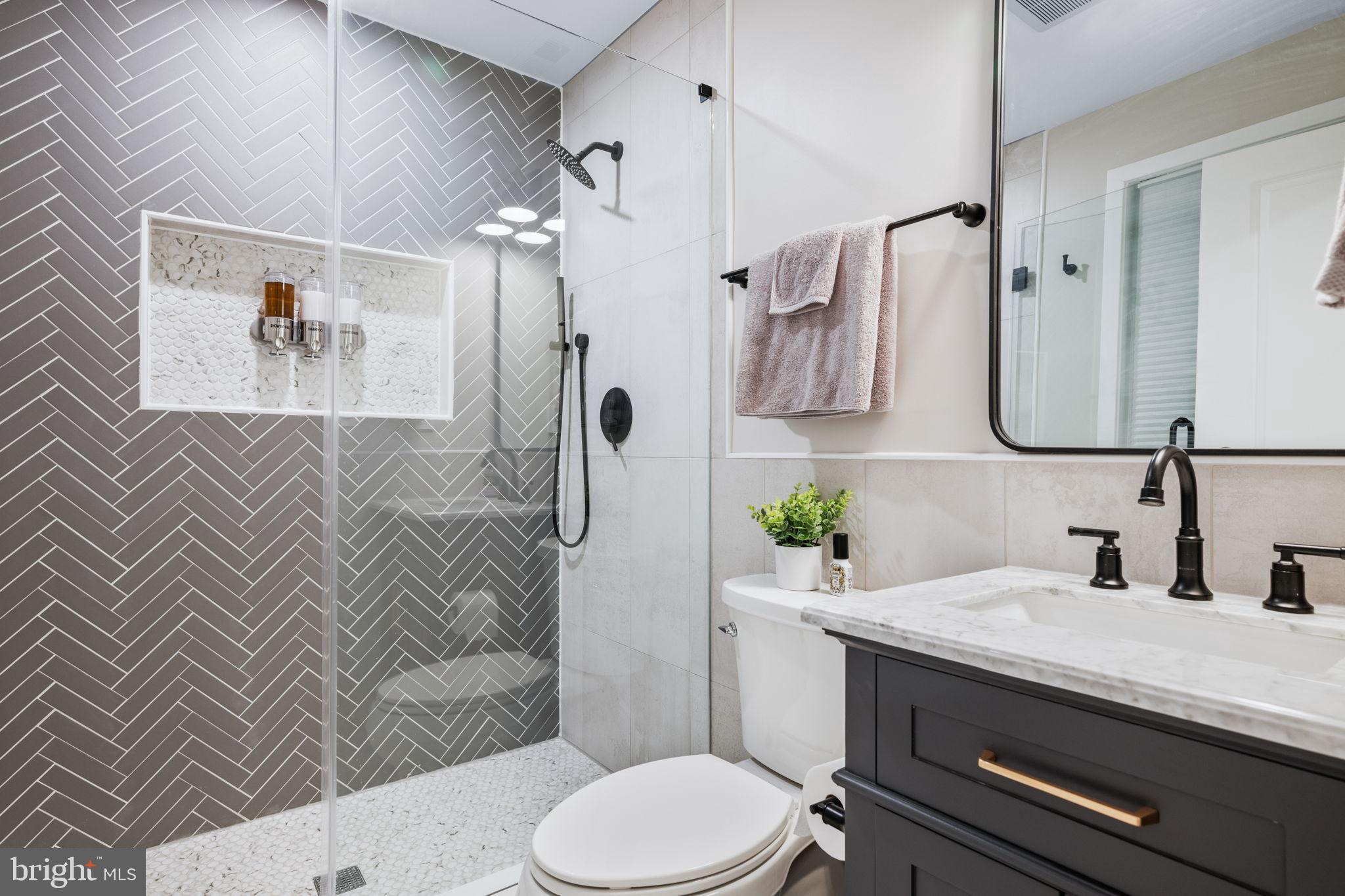 HARRISON GROVE - Residential