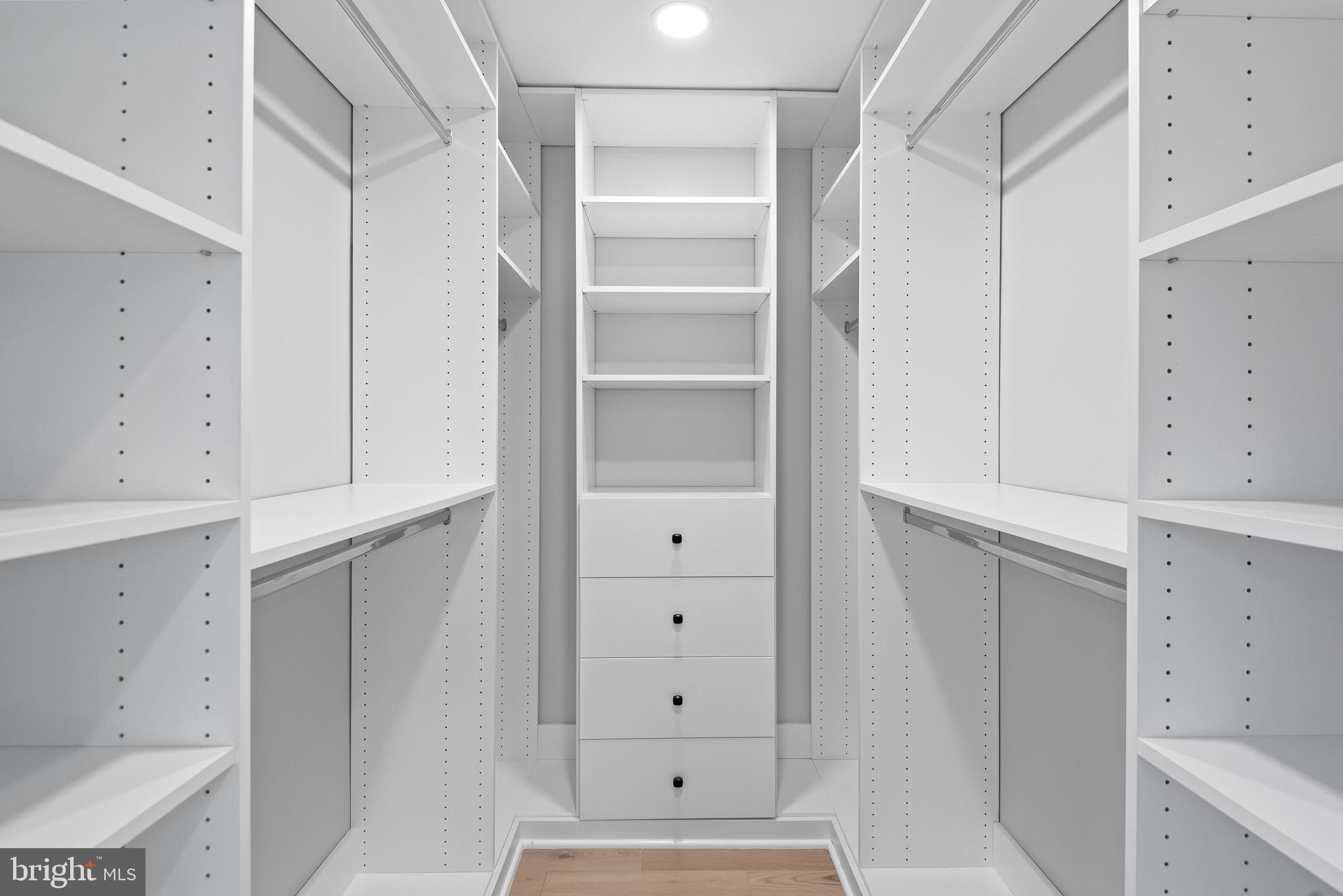 HARRISON GROVE - Residential