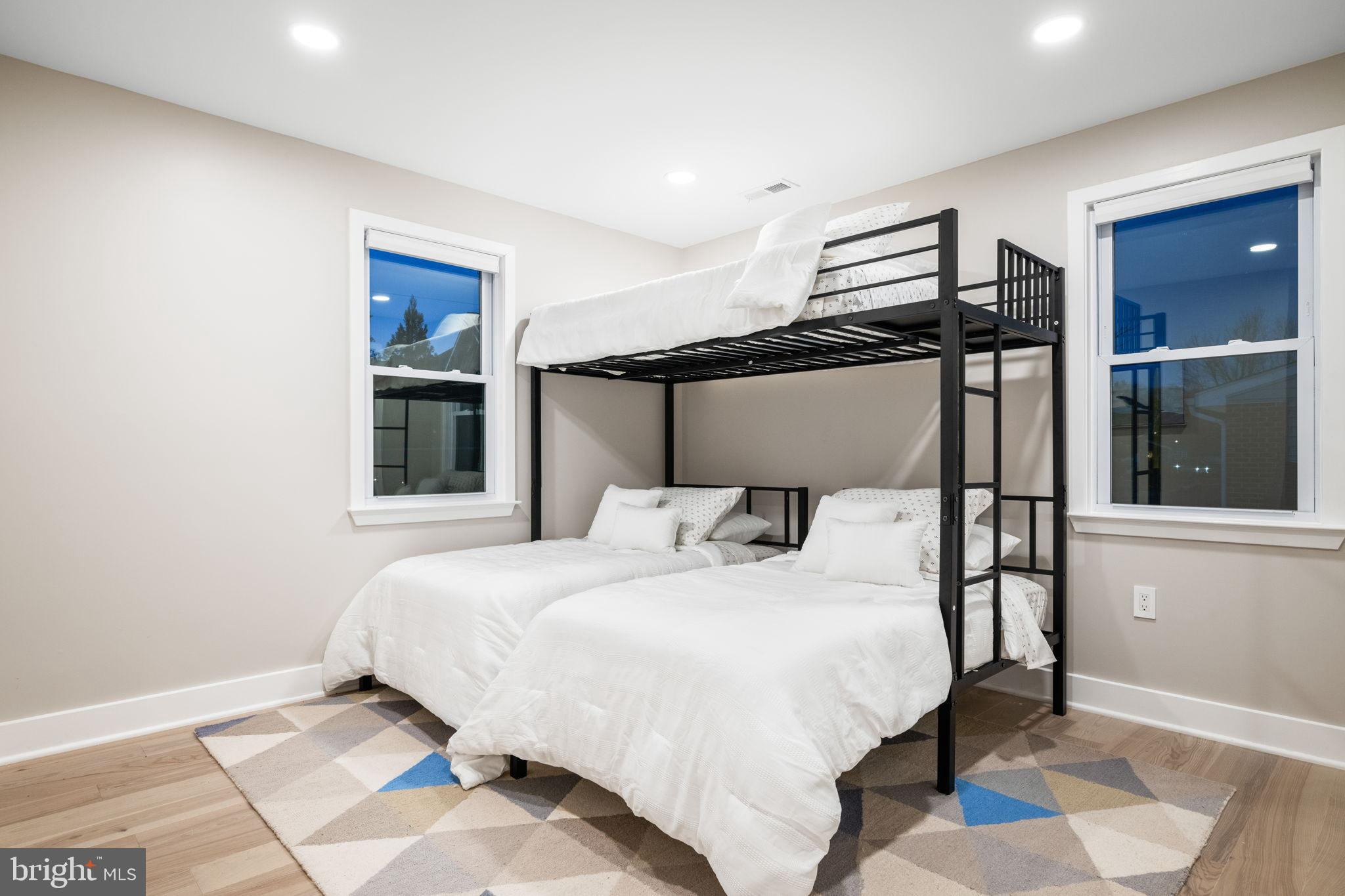 HARRISON GROVE - Residential