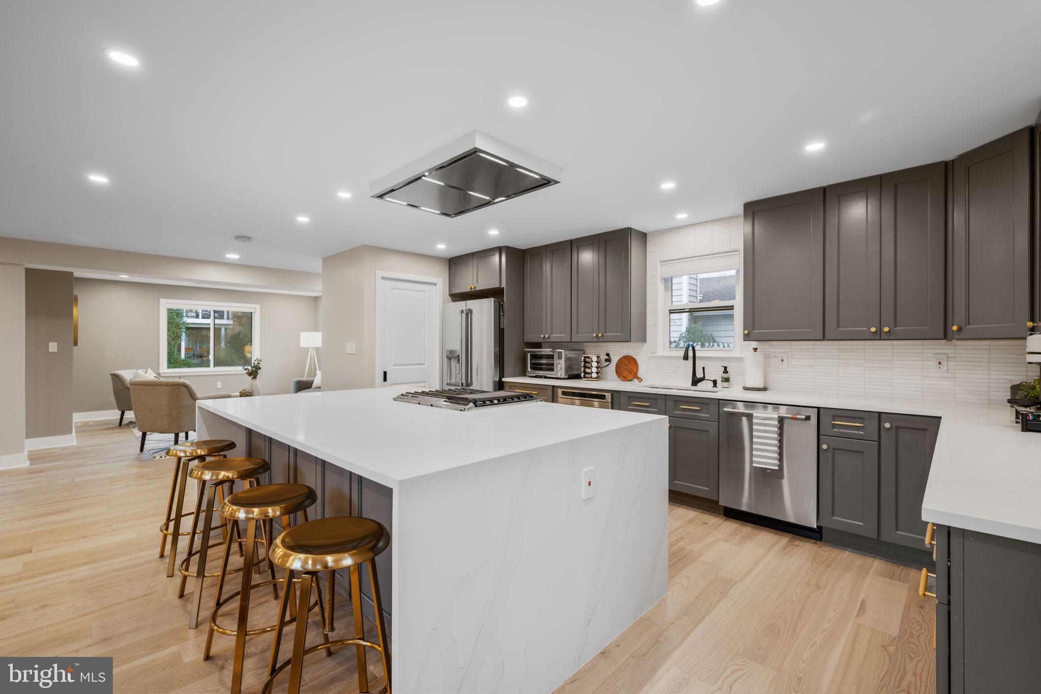 HARRISON GROVE - Residential