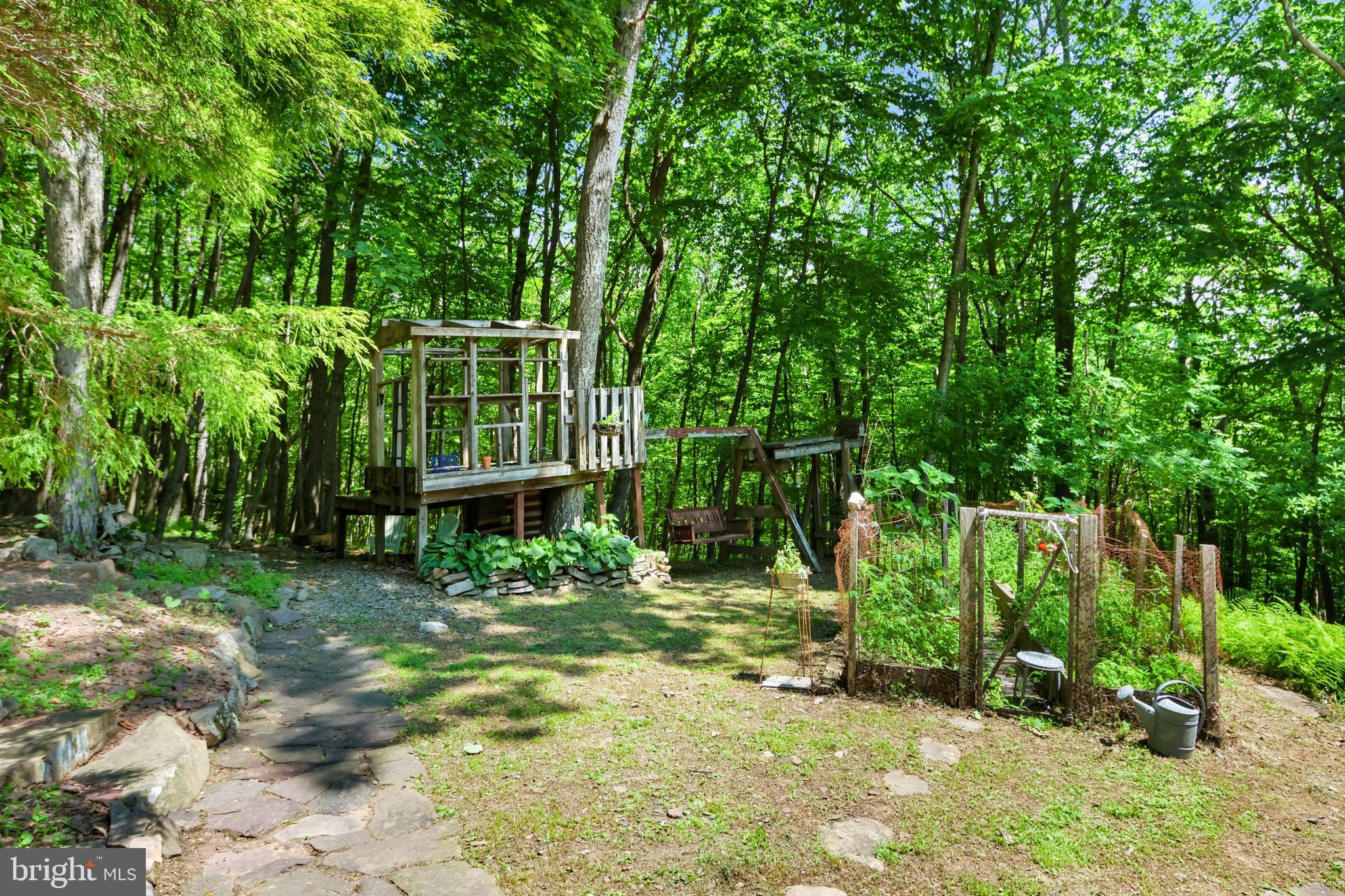 230 W CREEK DRIVE
