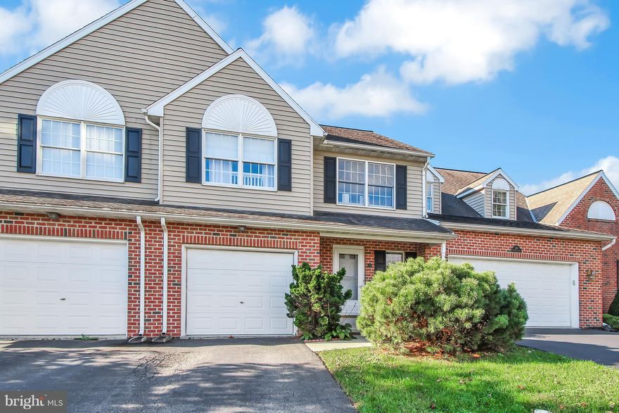 Low maintenance and efficient Summit Hills townhome. Spacious and open interior with vaulted living room ceiling and skylights. 3 large bedrooms and a full bath. Nice wood deck with privacy. New paint and flooring throughout. Mechanicals updated with new water heater in 2016 and new AC in 2014. No HOA fees.