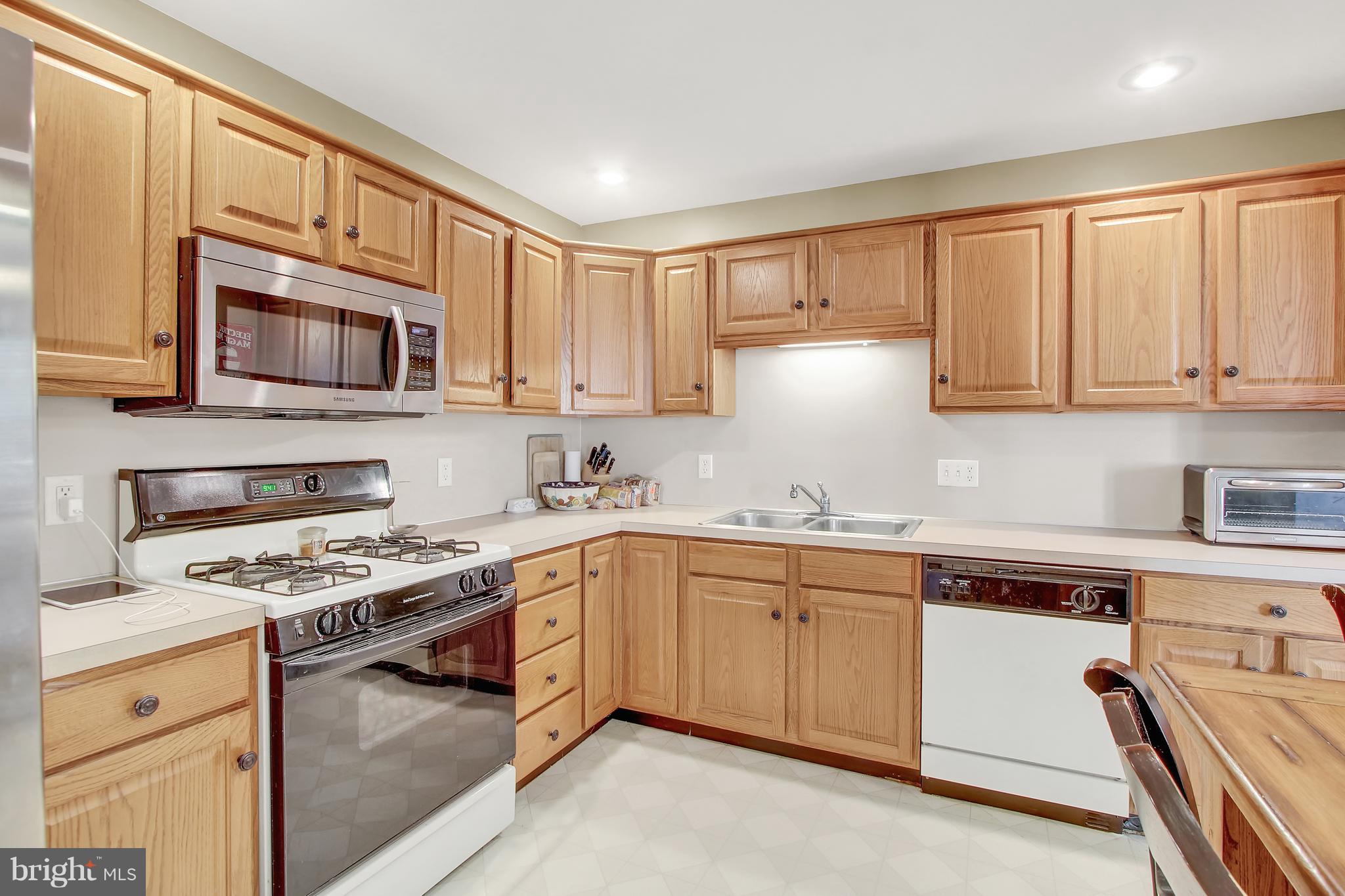 SUMMIT HILLS - Residential