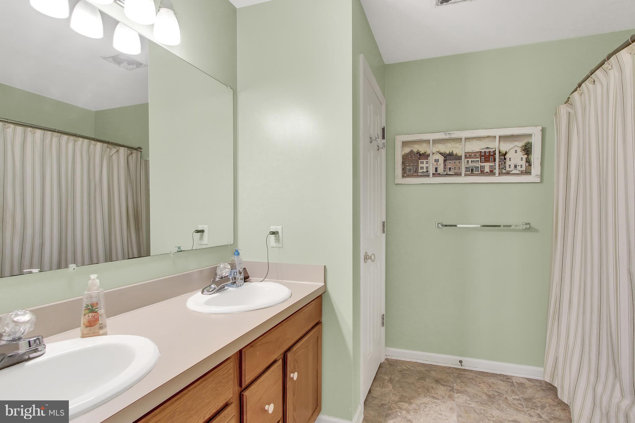 SUMMIT HILLS - Residential