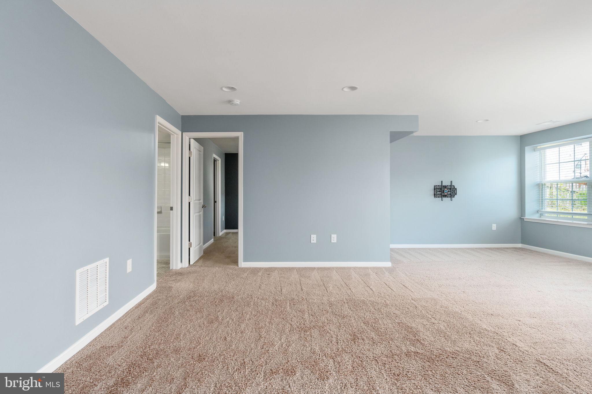 SOUTHGATE - Residential Lease