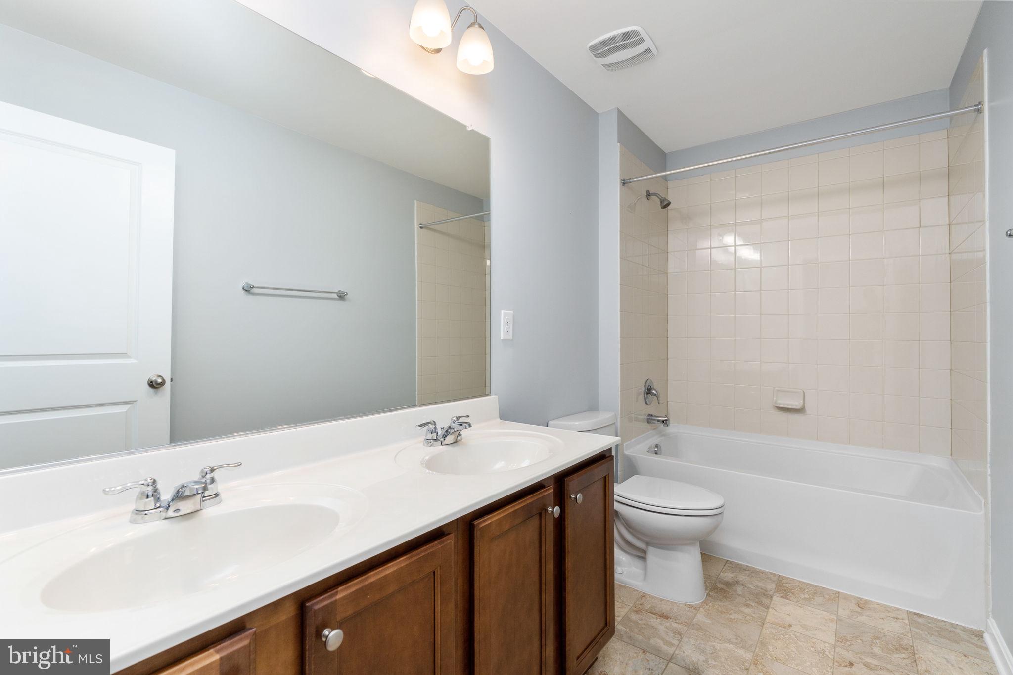 SOUTHGATE - Residential Lease