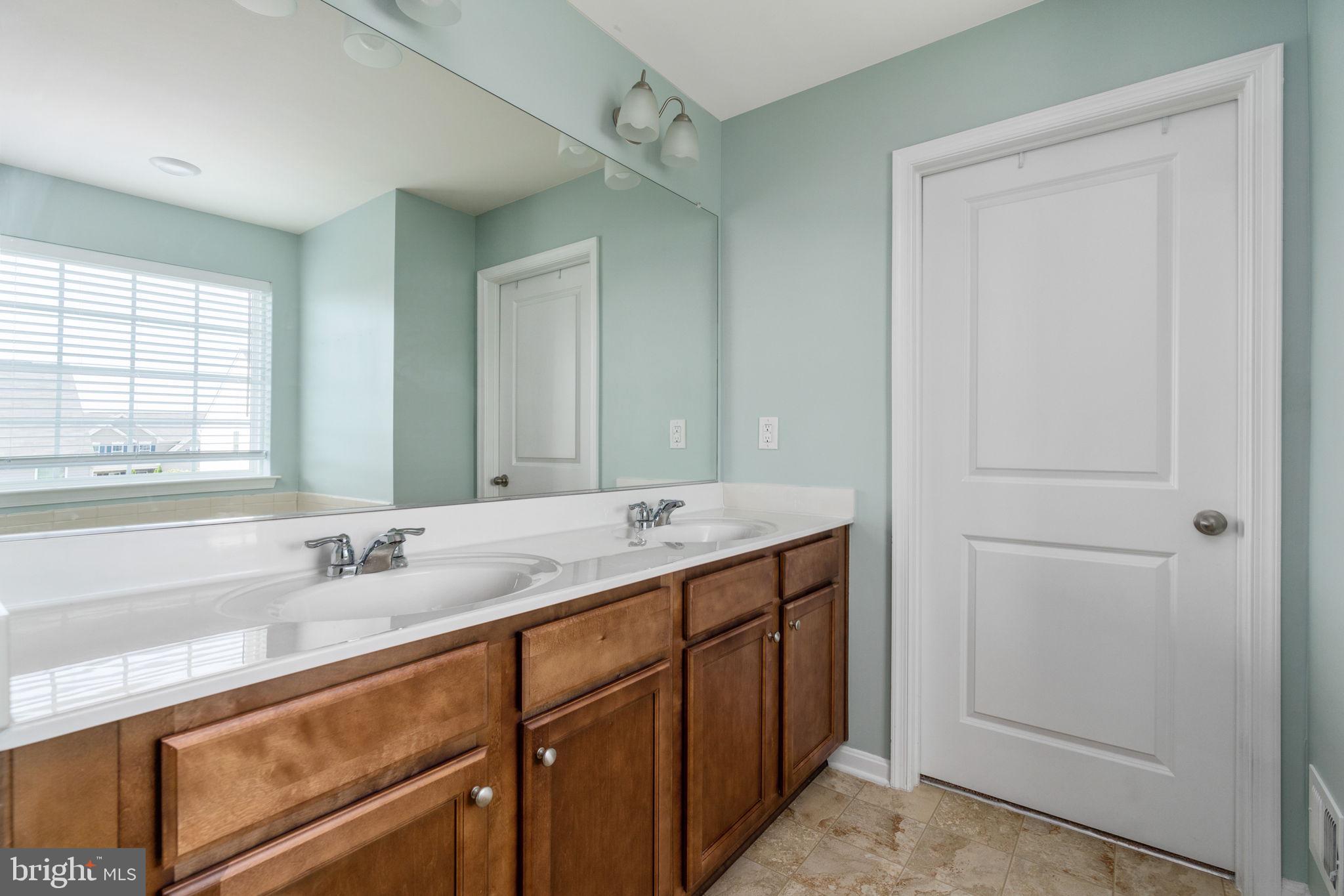 SOUTHGATE - Residential Lease