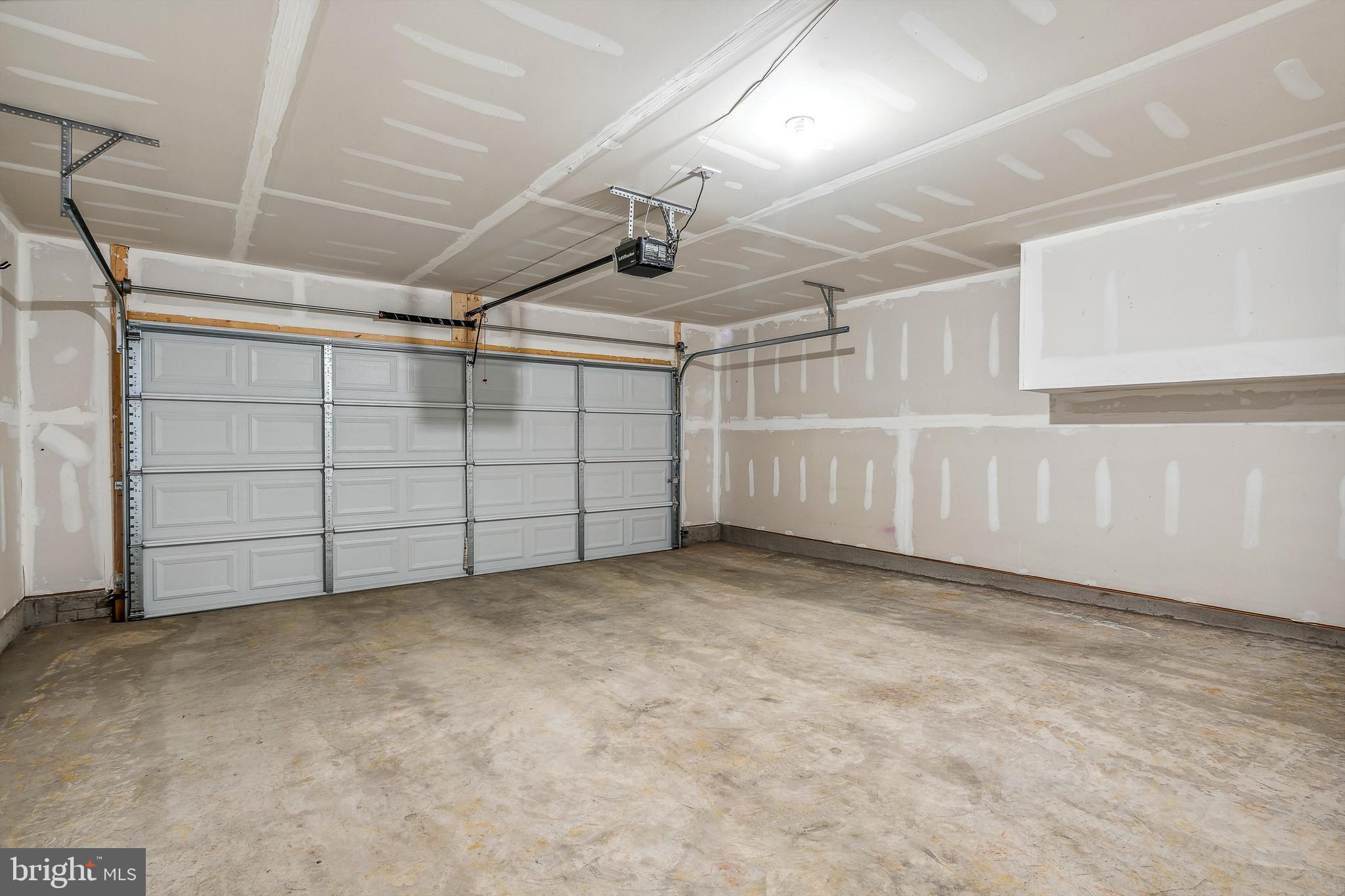 MAGNOLIA SPRINGS - Residential