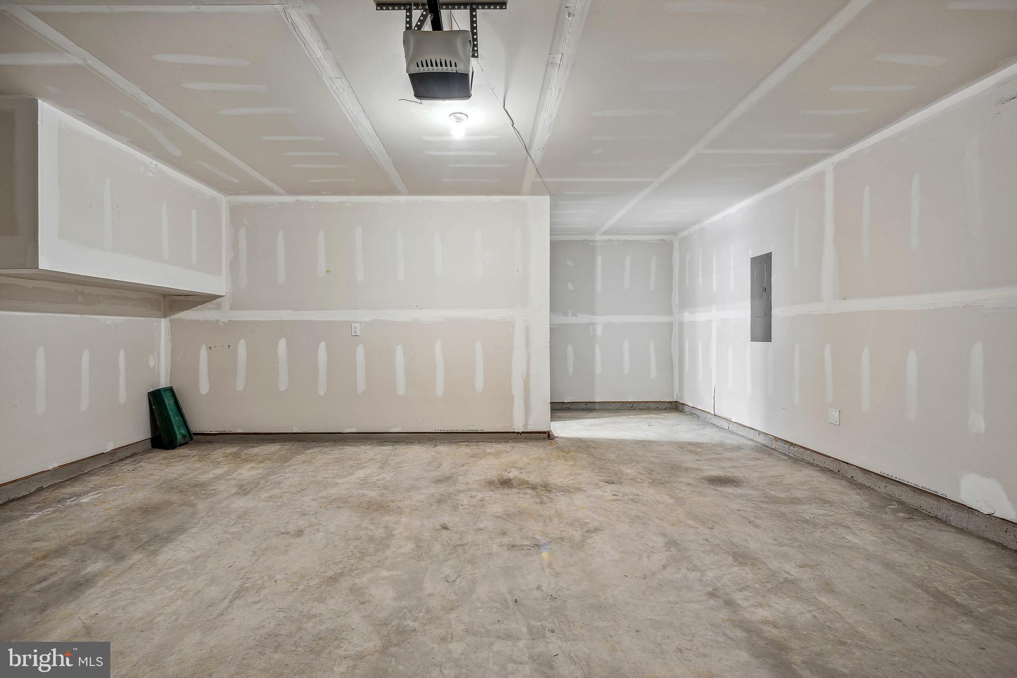 MAGNOLIA SPRINGS - Residential