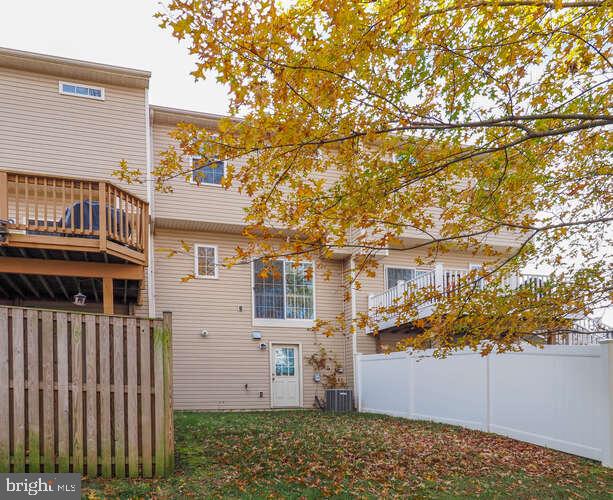 TANYARD SPRINGS - Residential