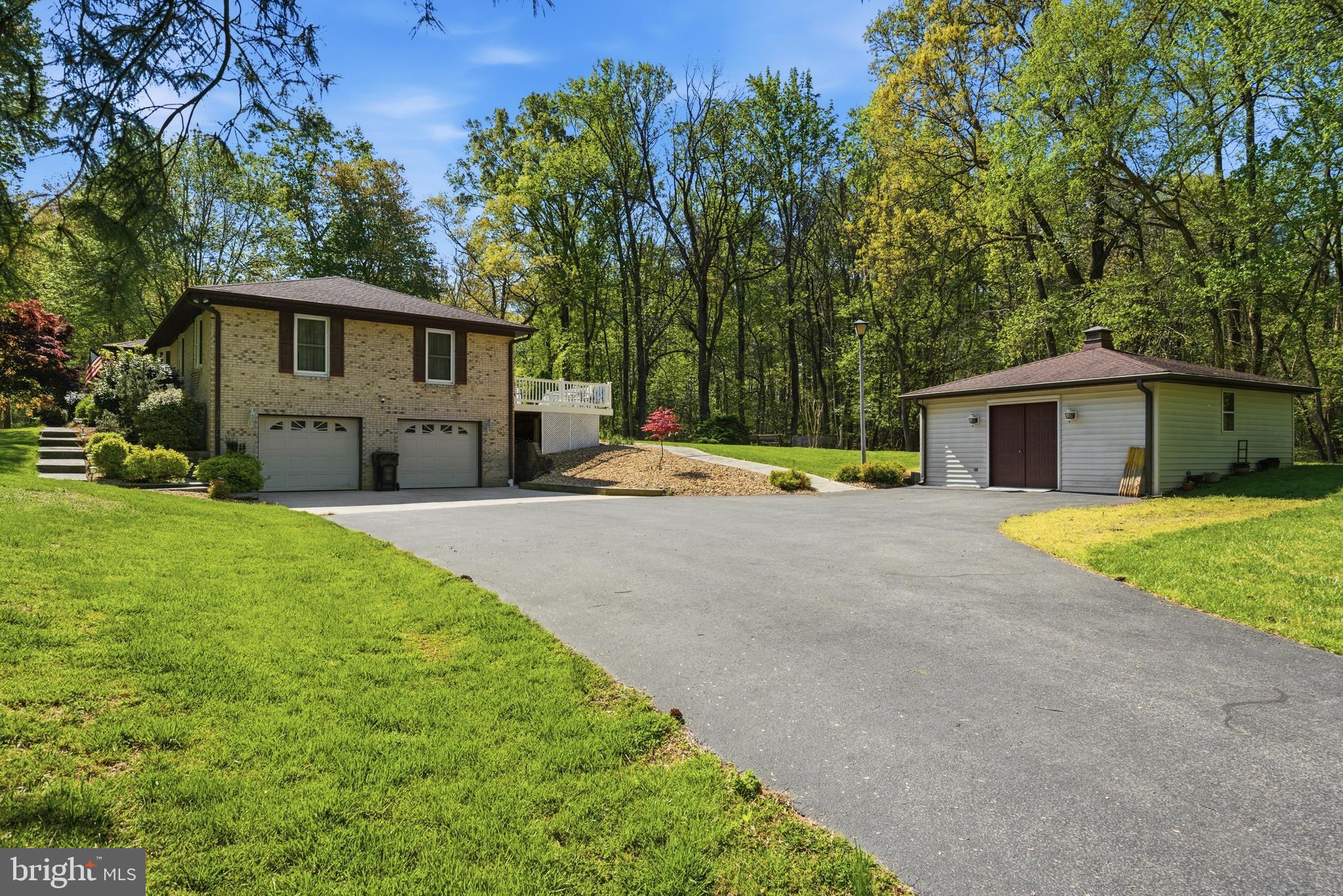 CAMELOT - Residential