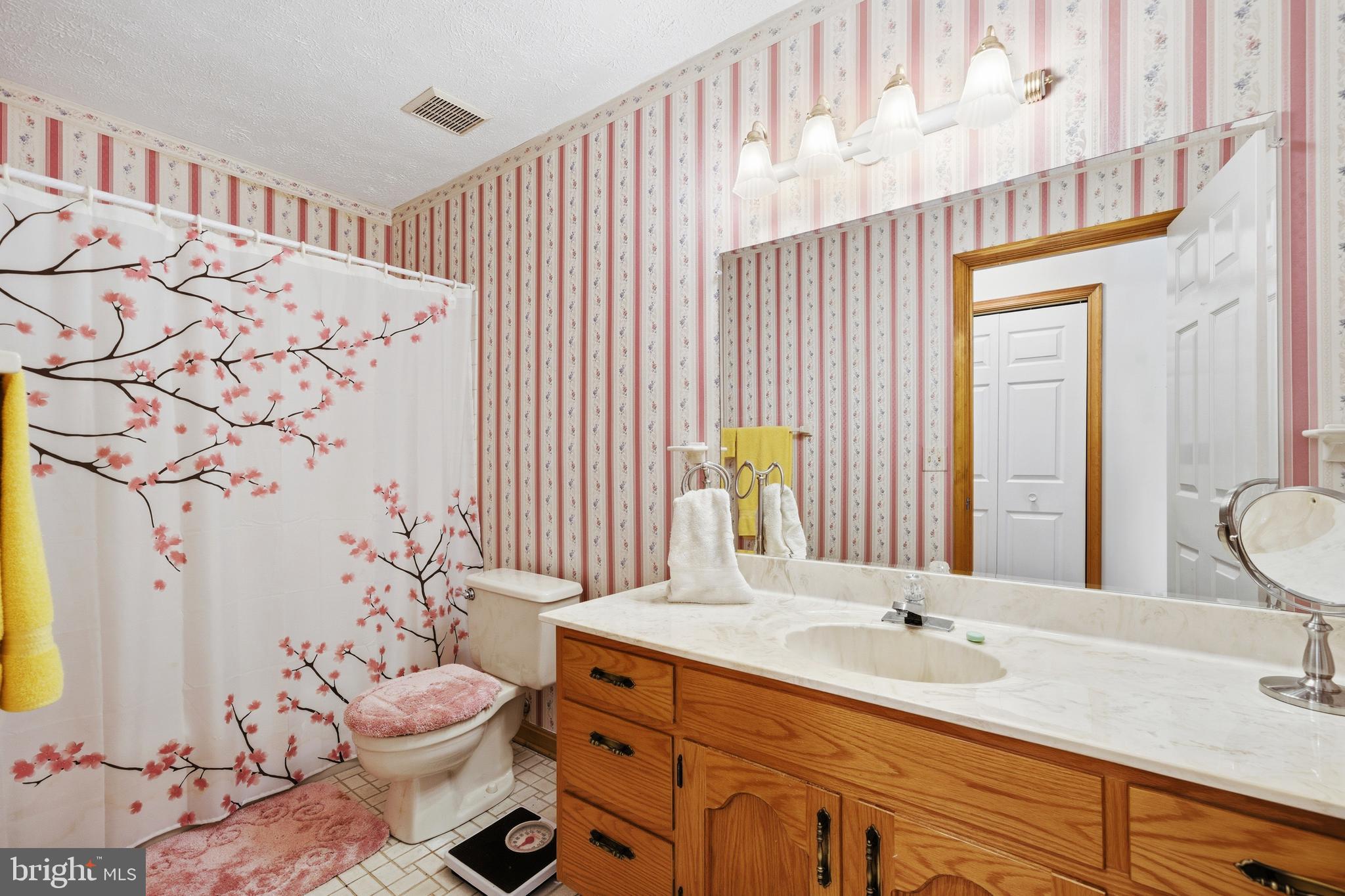 CAMELOT - Residential