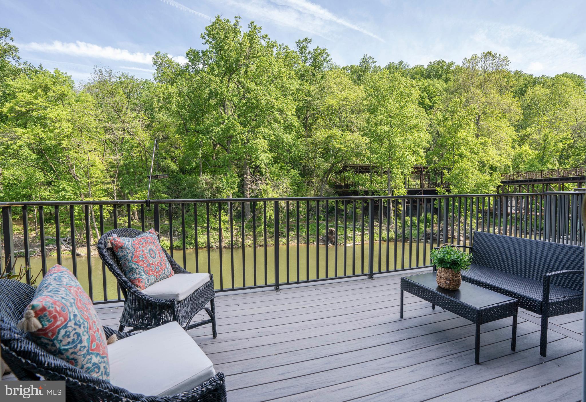 ROCKFORD PARK - Residential