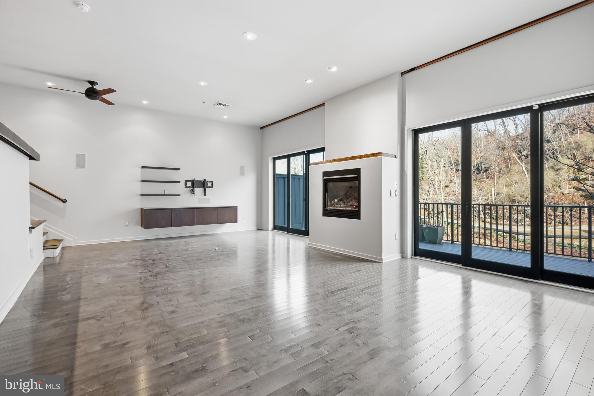 ROCKFORD PARK - Residential