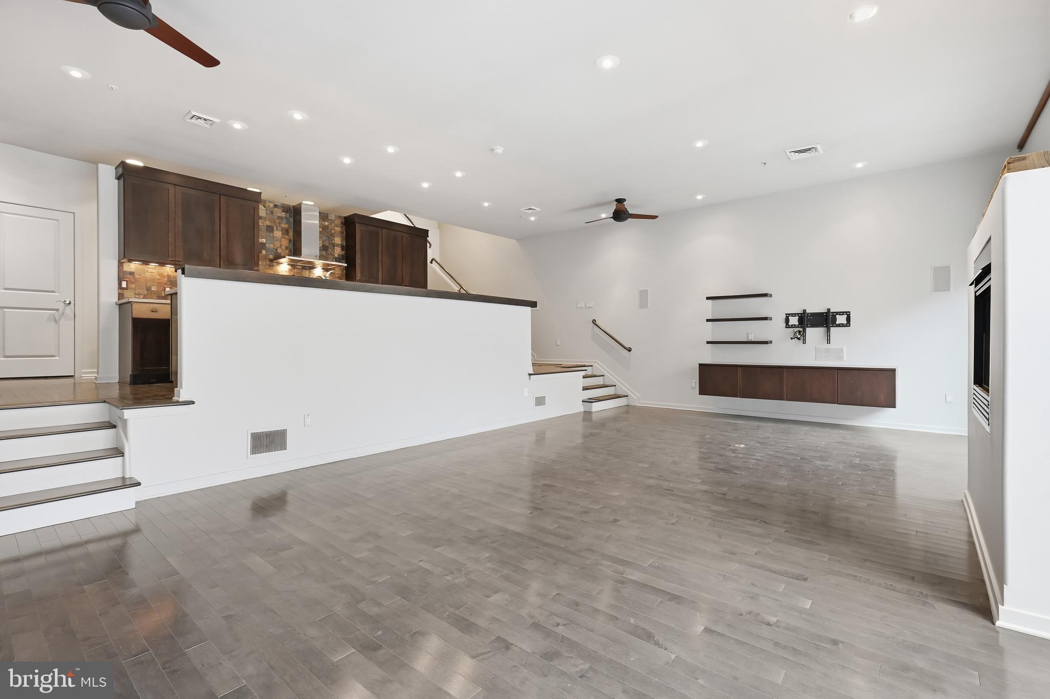 ROCKFORD PARK - Residential