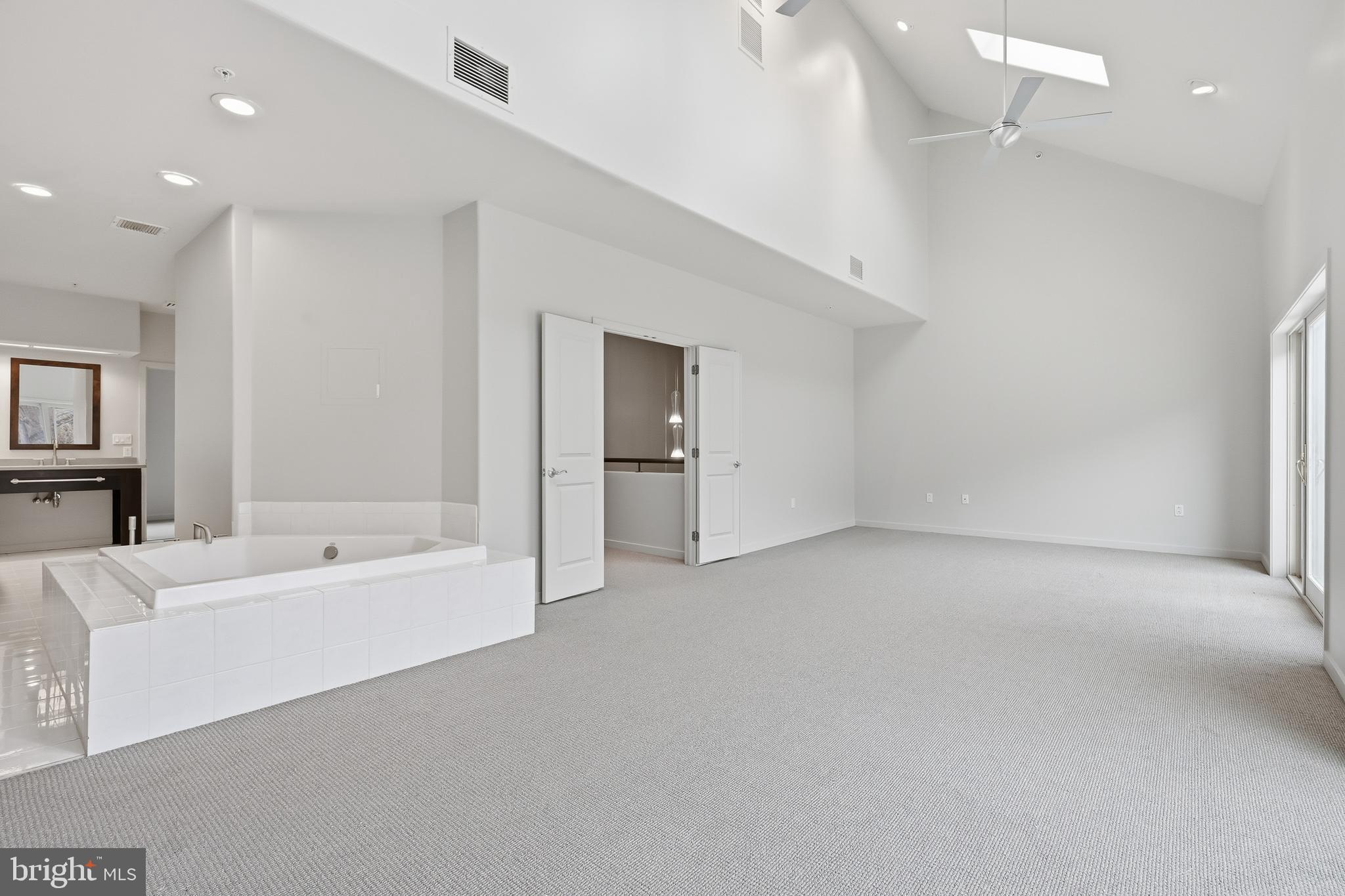 ROCKFORD PARK - Residential