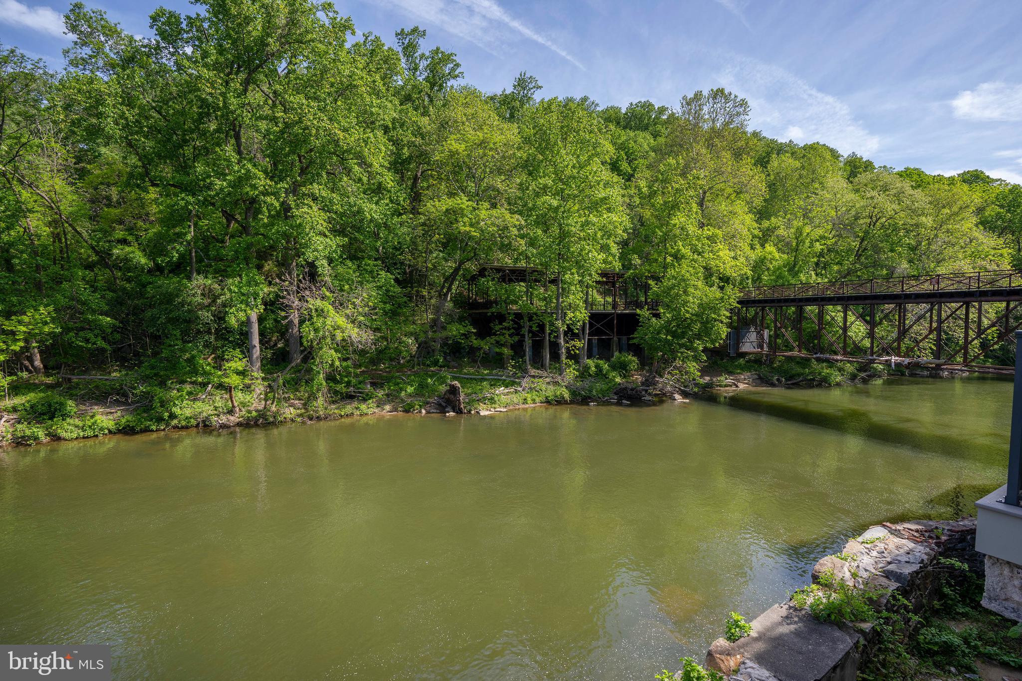 ROCKFORD PARK - Residential