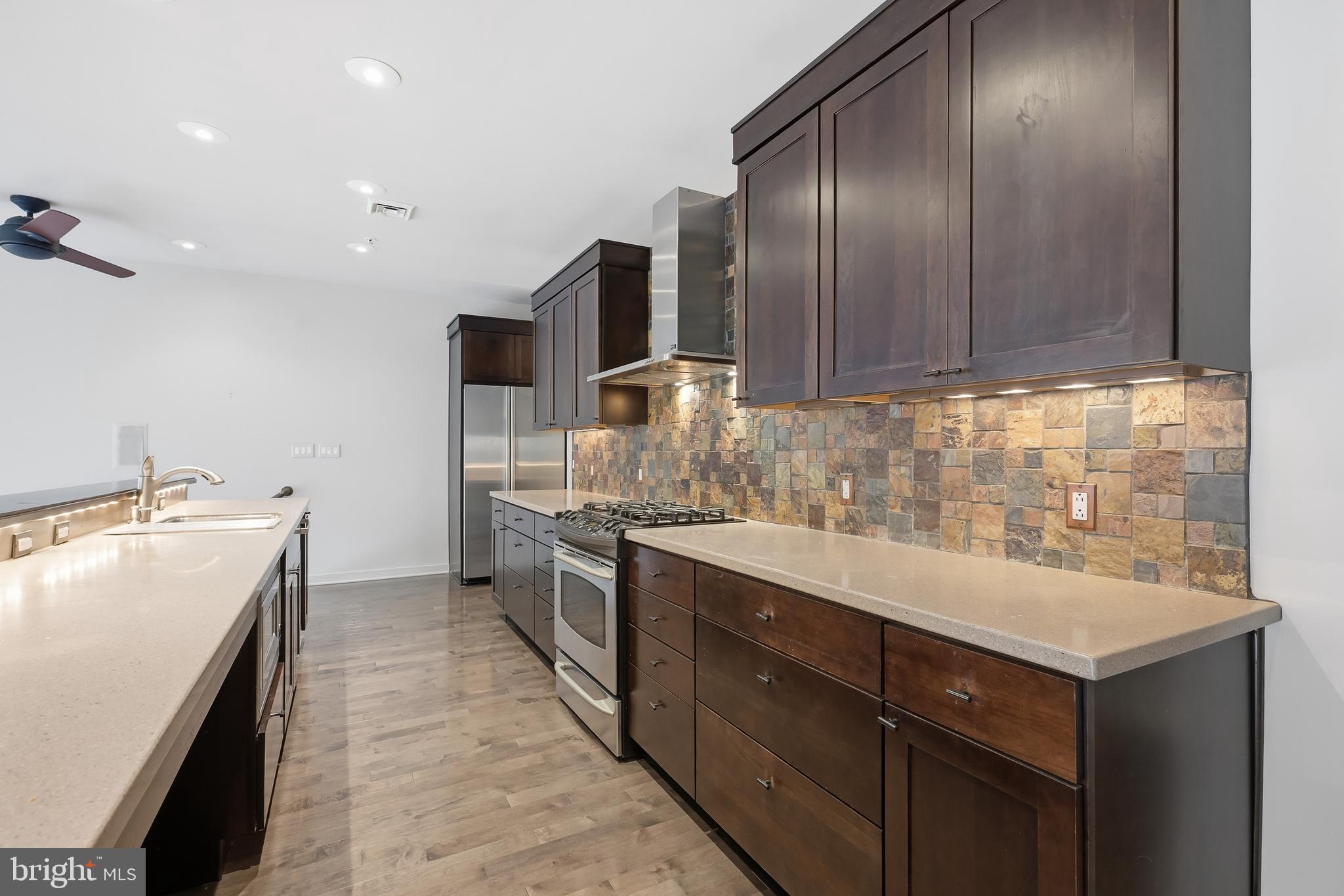 ROCKFORD PARK - Residential