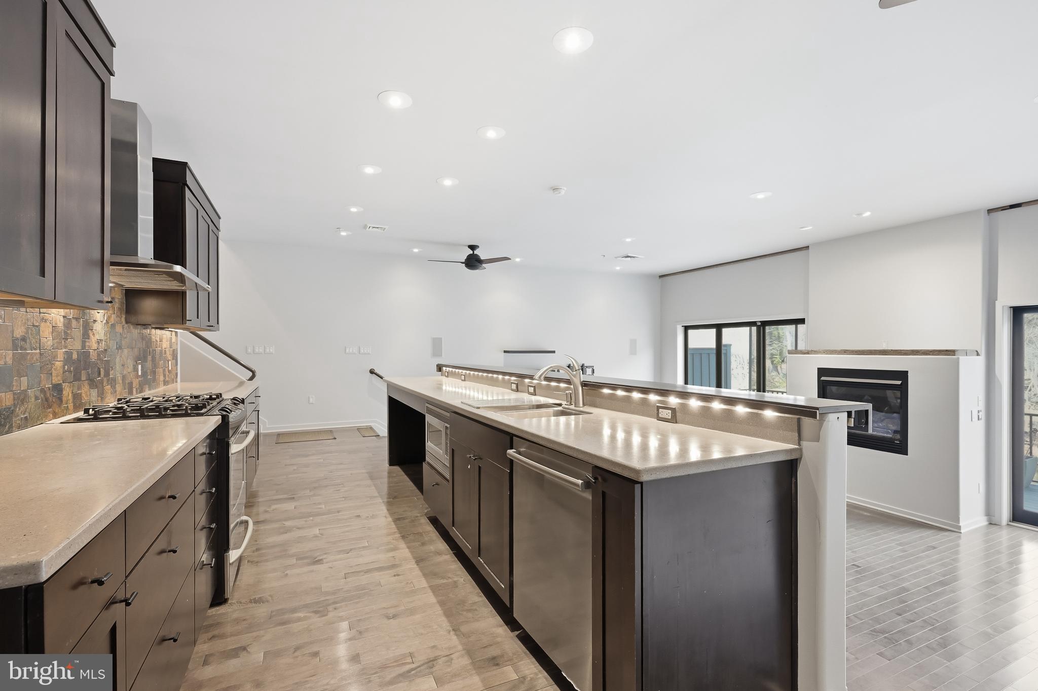 ROCKFORD PARK - Residential