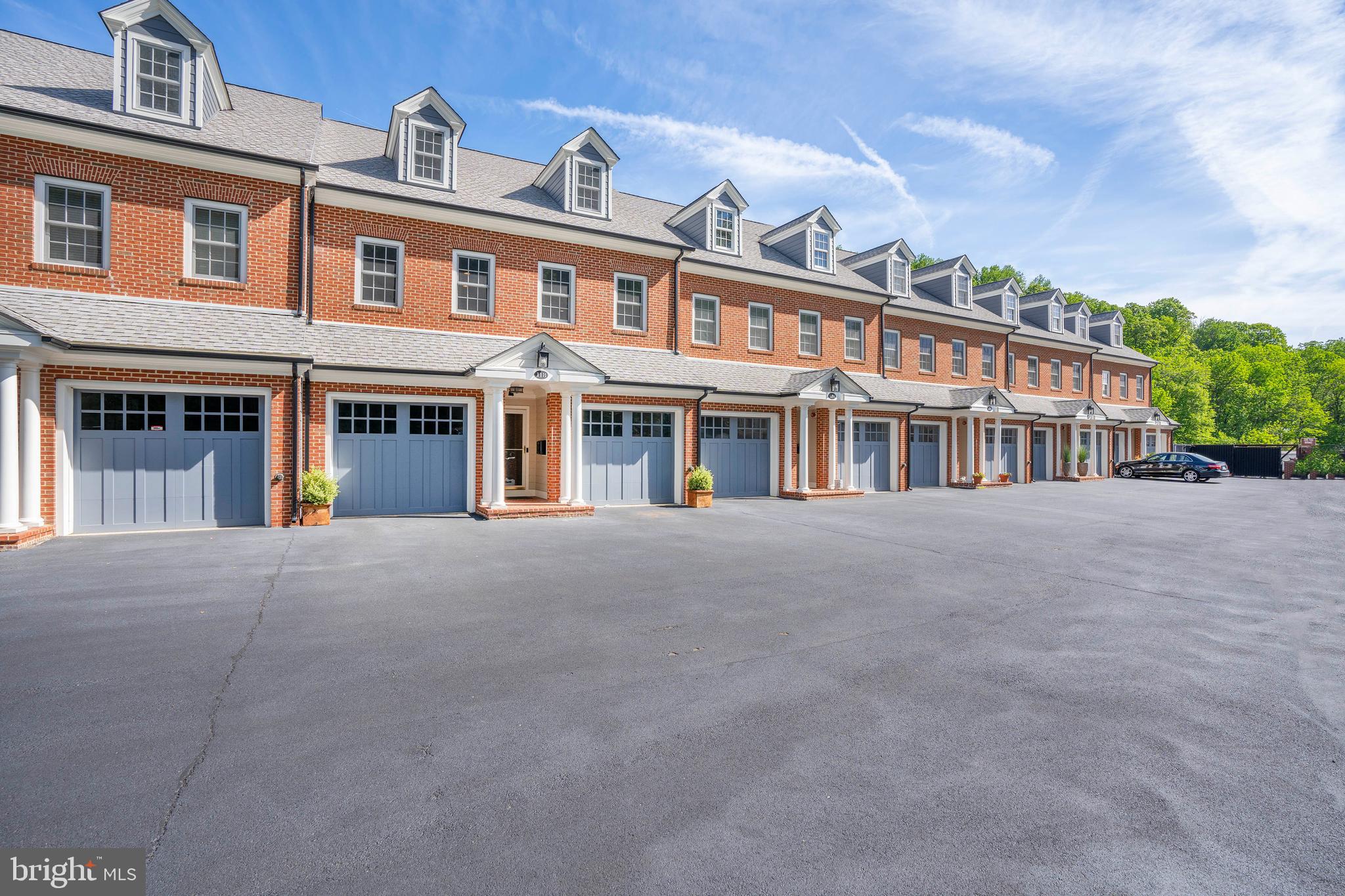 ROCKFORD PARK - Residential