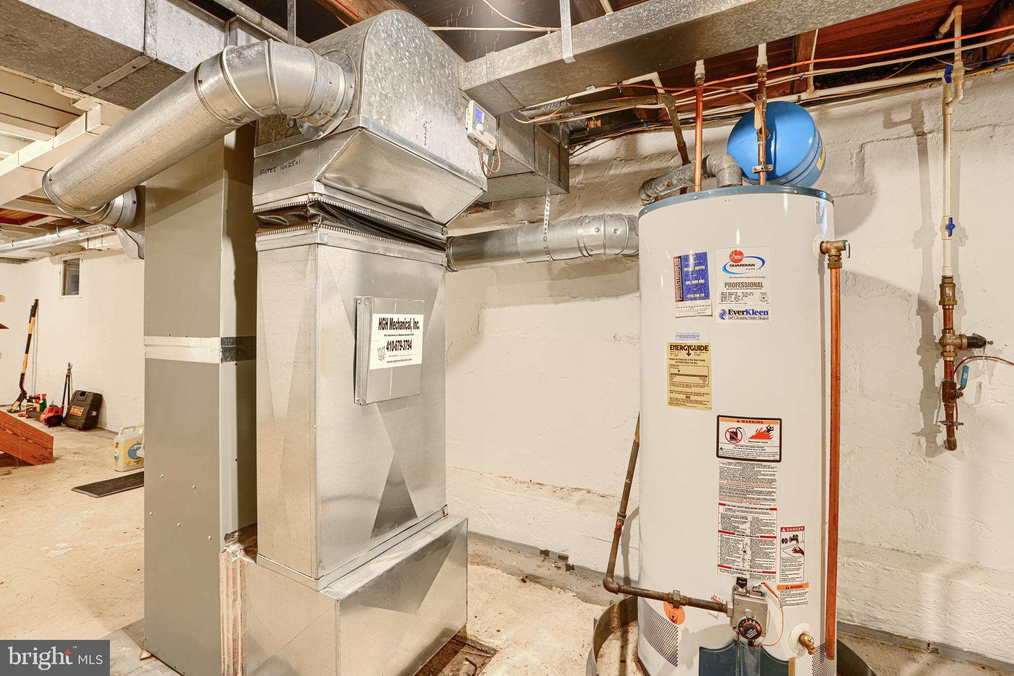 PIKESVILLE - Residential