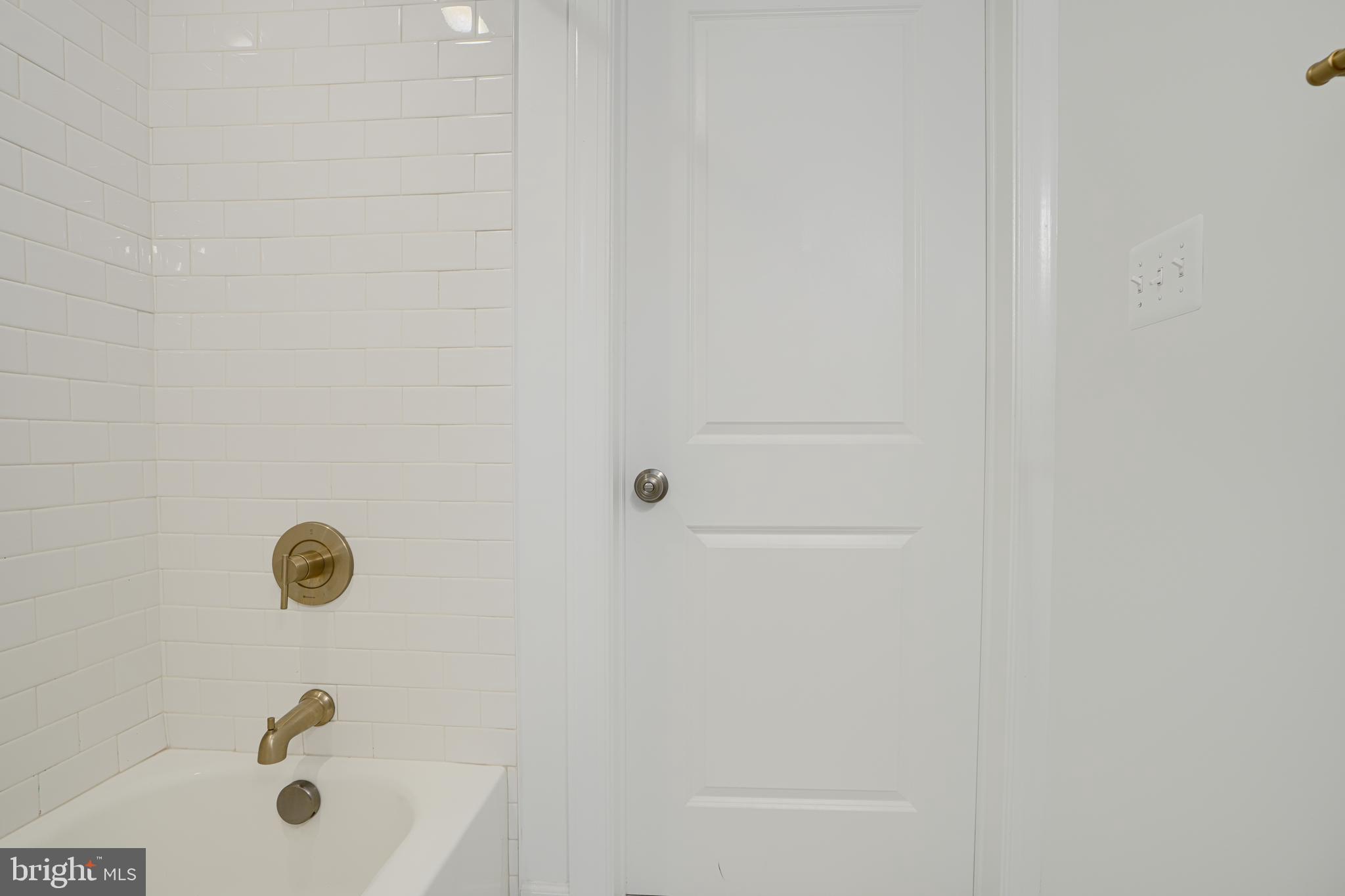 PIKESVILLE - Residential