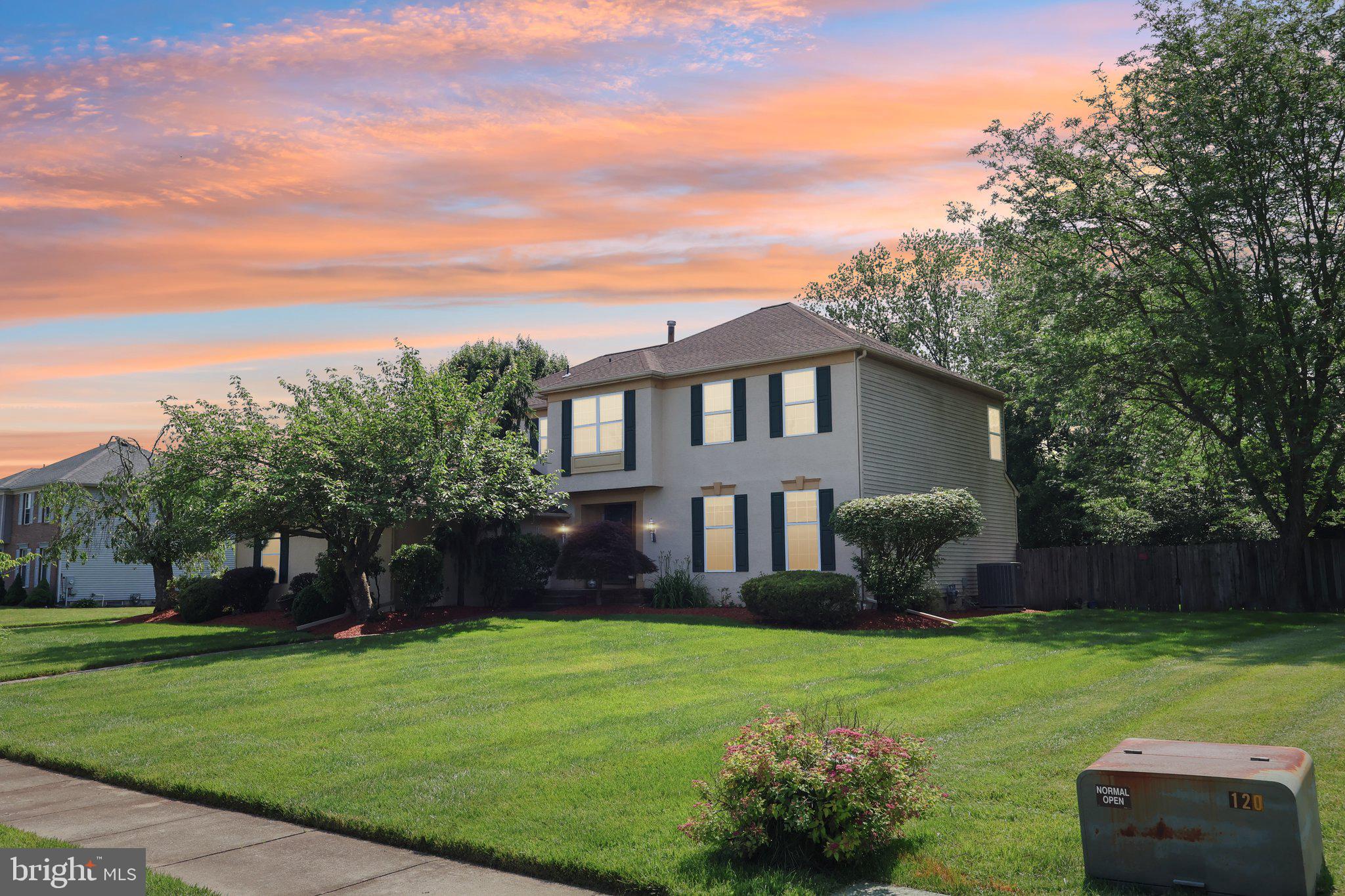 3 PRICKETT LANE