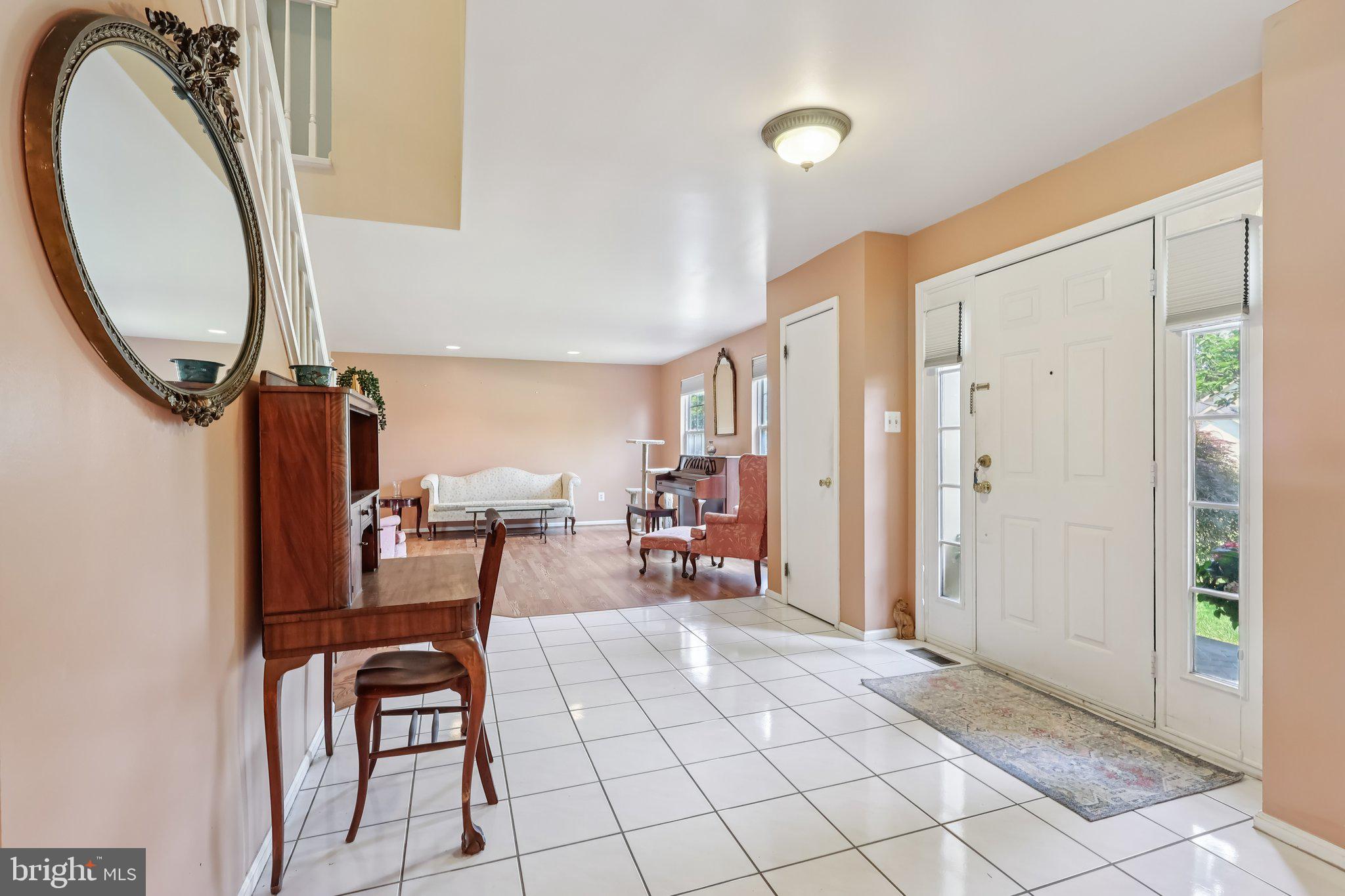 3 PRICKETT LANE