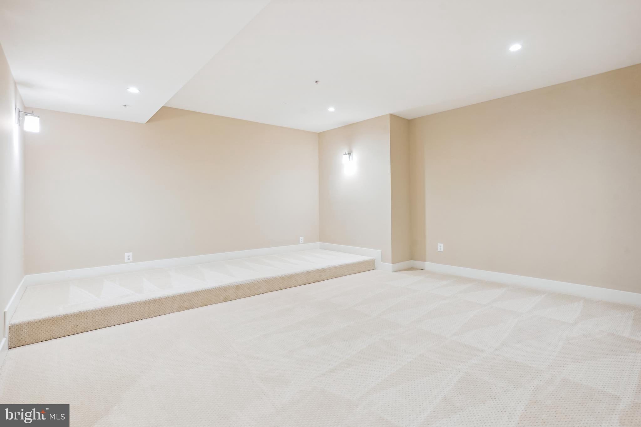 FAIRVIEW MANOR - Residential