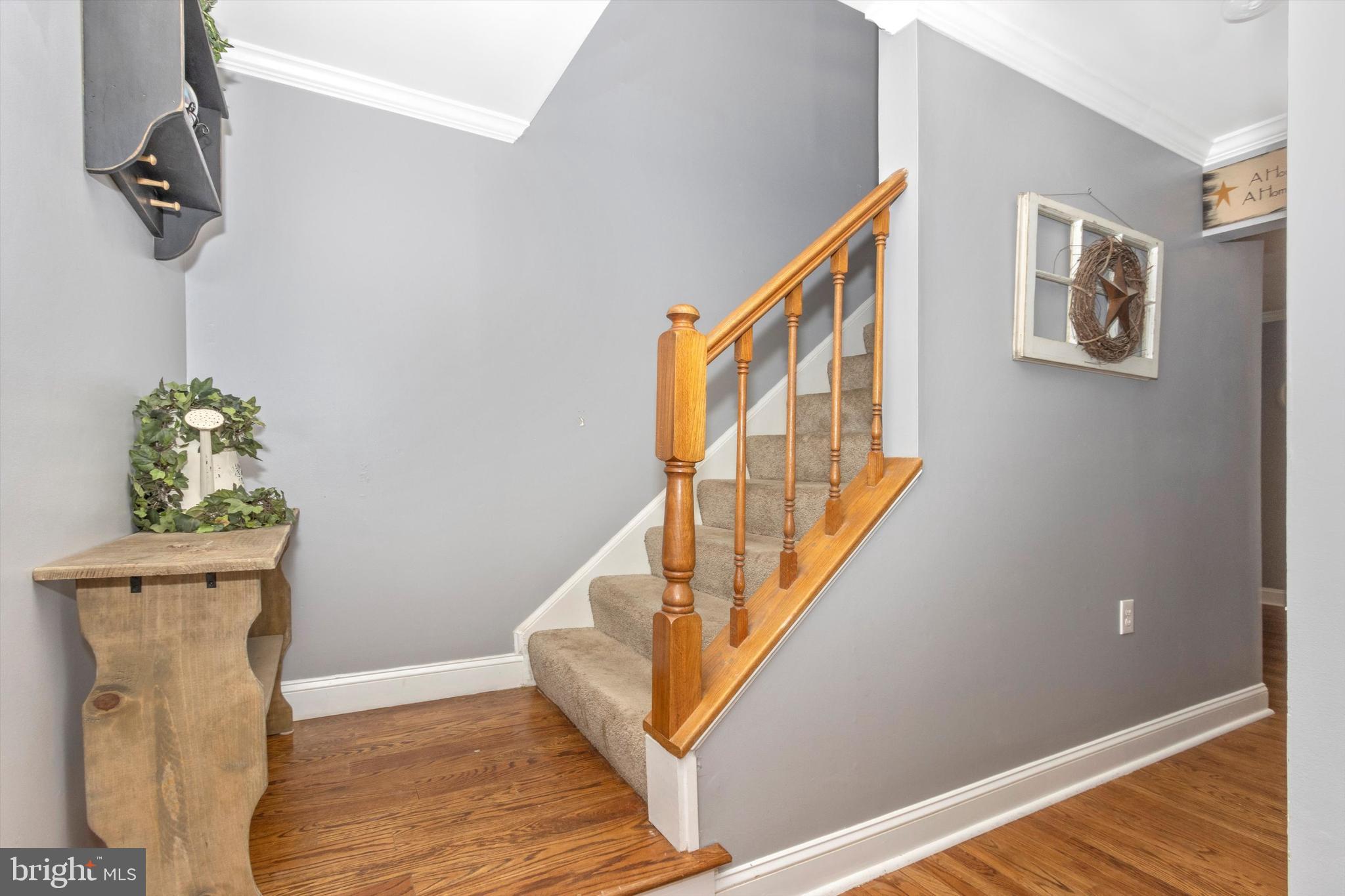 LAKE ANITA LOUISE - Residential