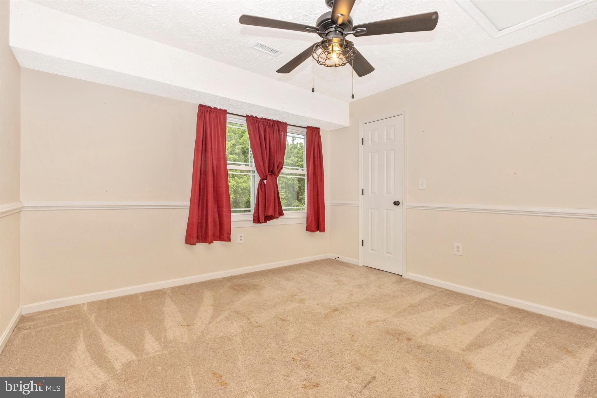 LAKE ANITA LOUISE - Residential