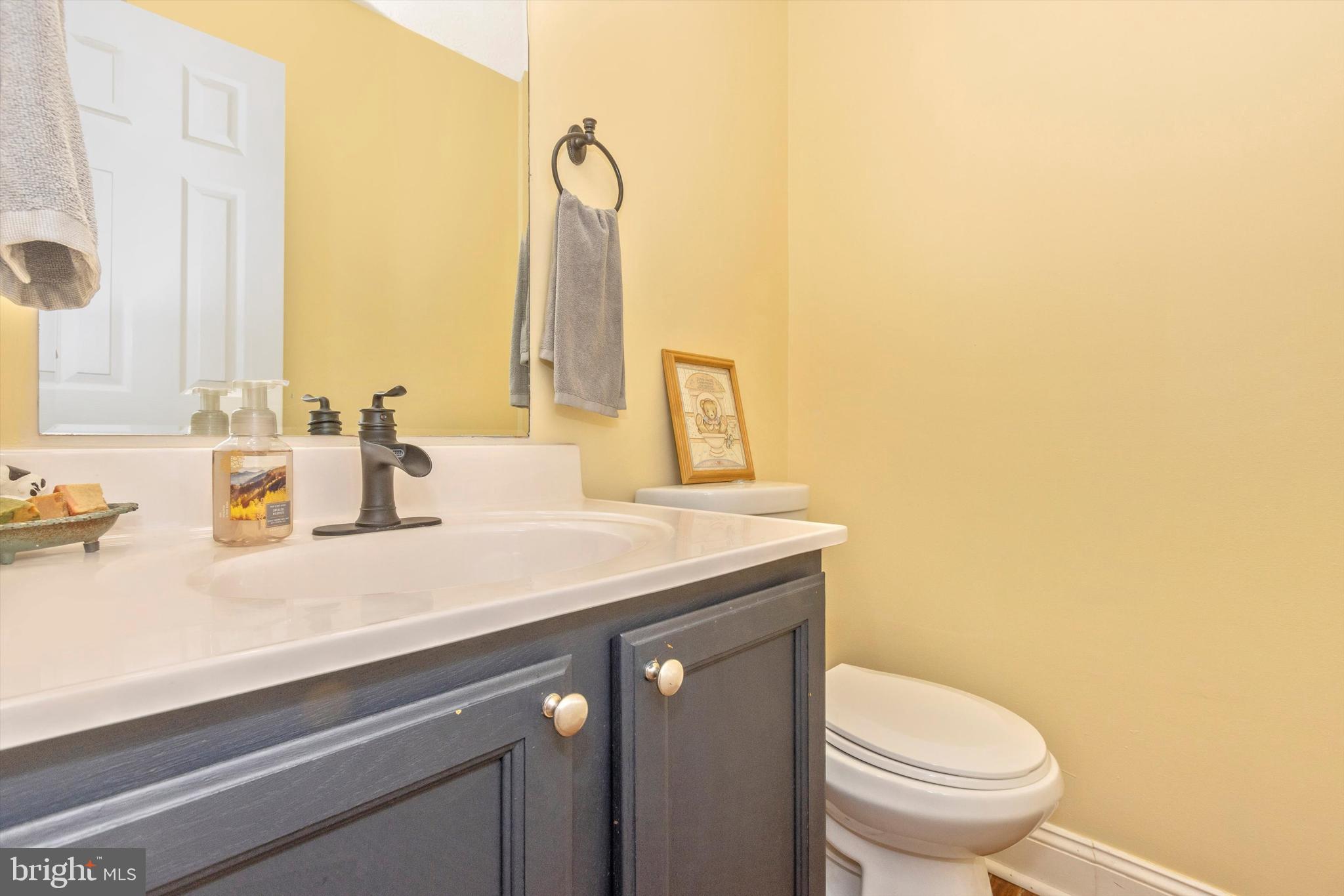 LAKE ANITA LOUISE - Residential