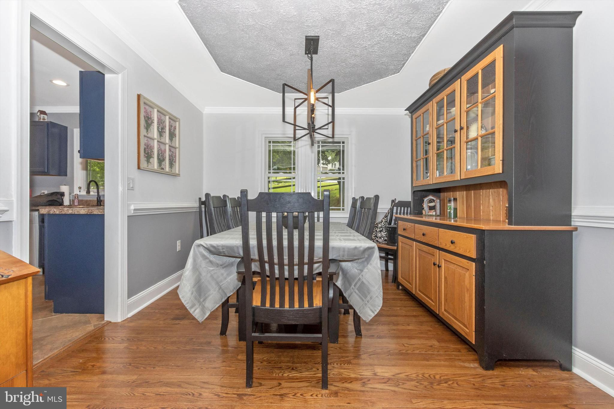 LAKE ANITA LOUISE - Residential