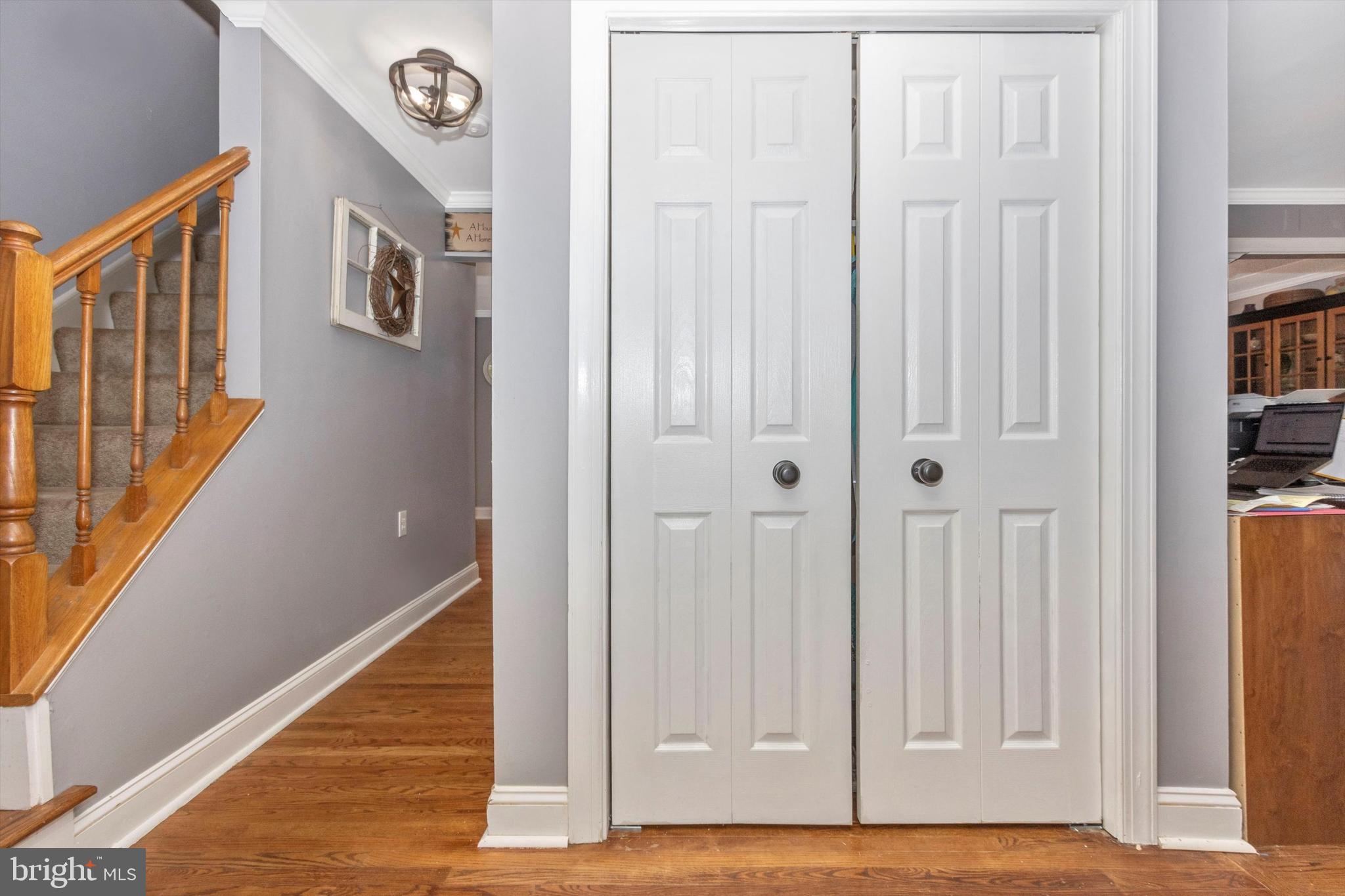 LAKE ANITA LOUISE - Residential