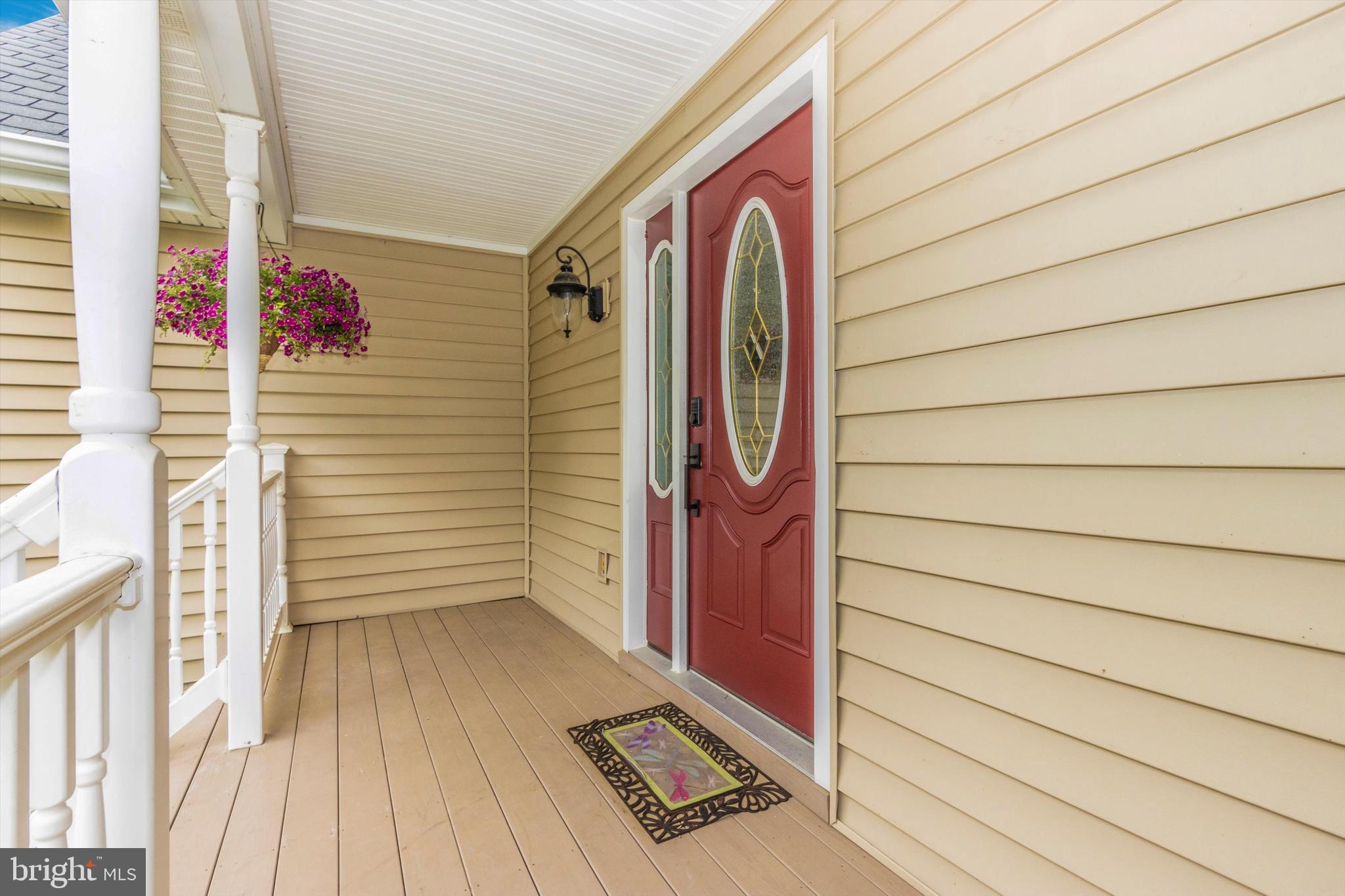 LAKE ANITA LOUISE - Residential