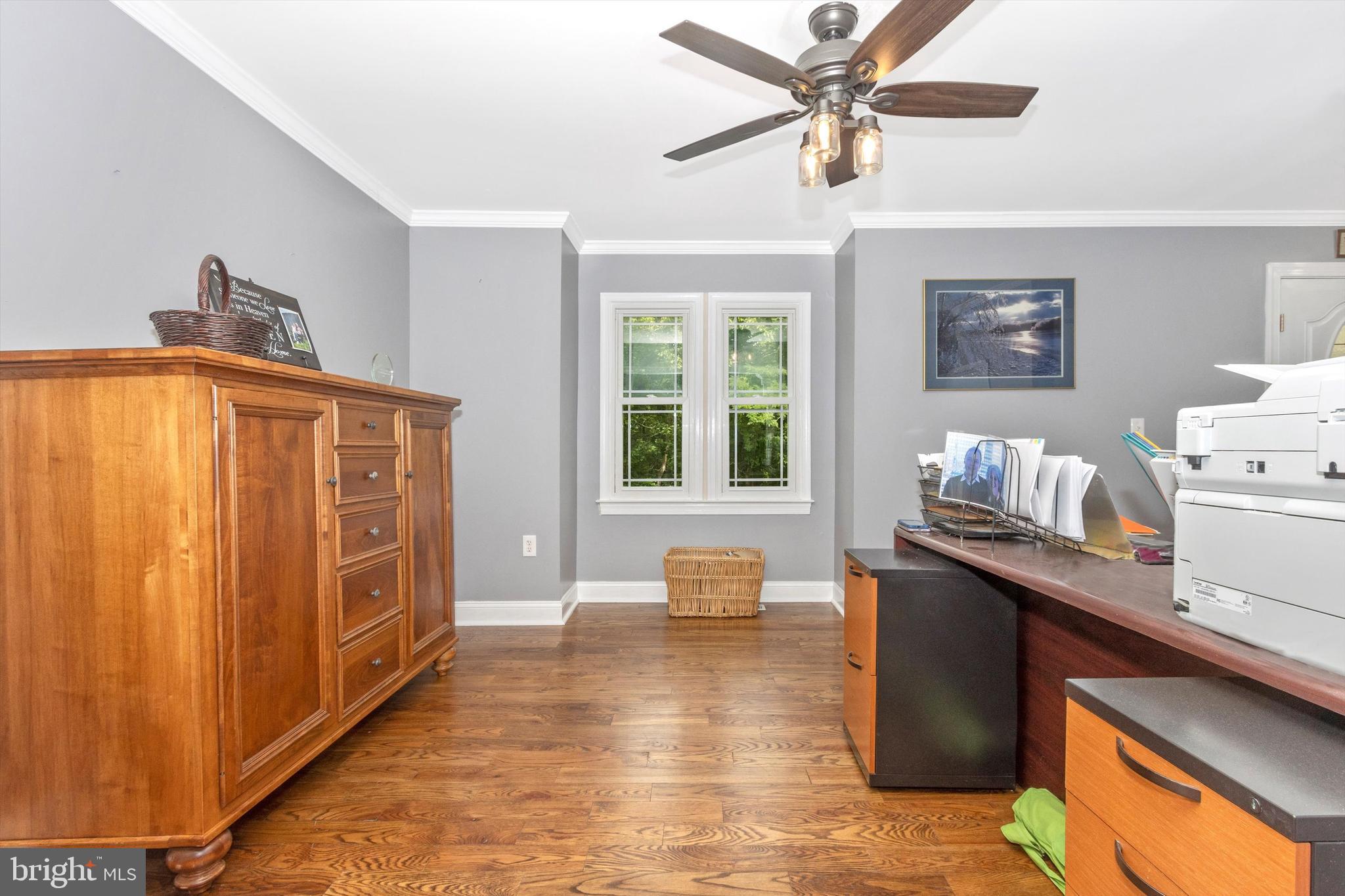 LAKE ANITA LOUISE - Residential