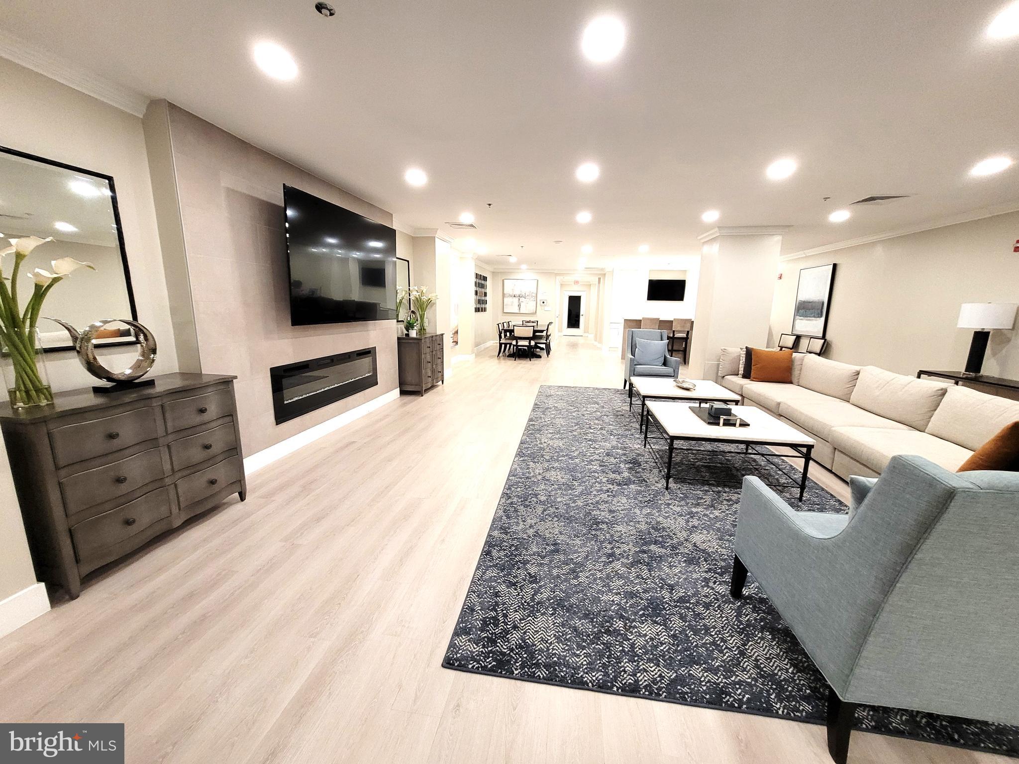 RENAISSANCE AT TYSONS - Residential