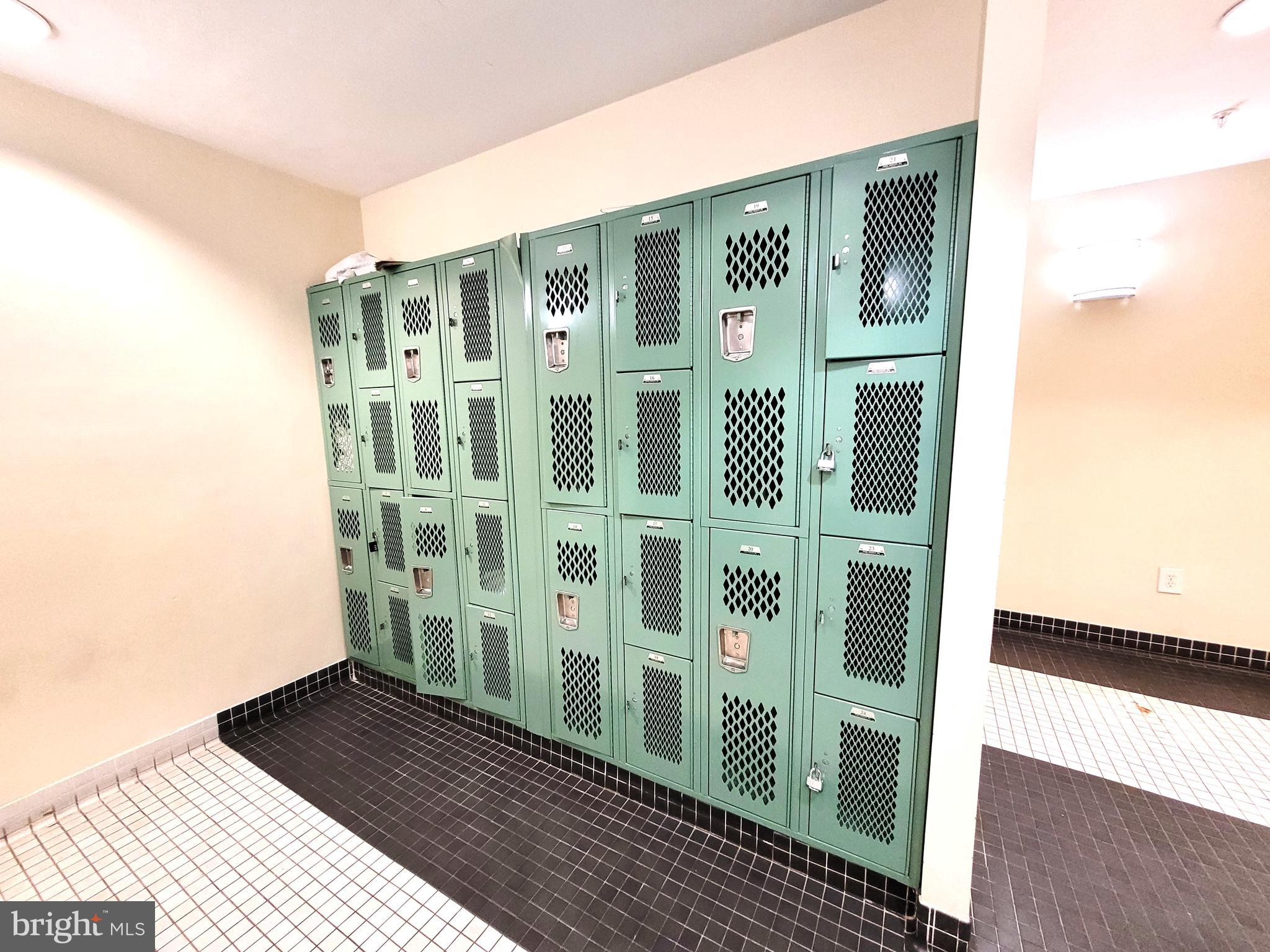 RENAISSANCE AT TYSONS - Residential