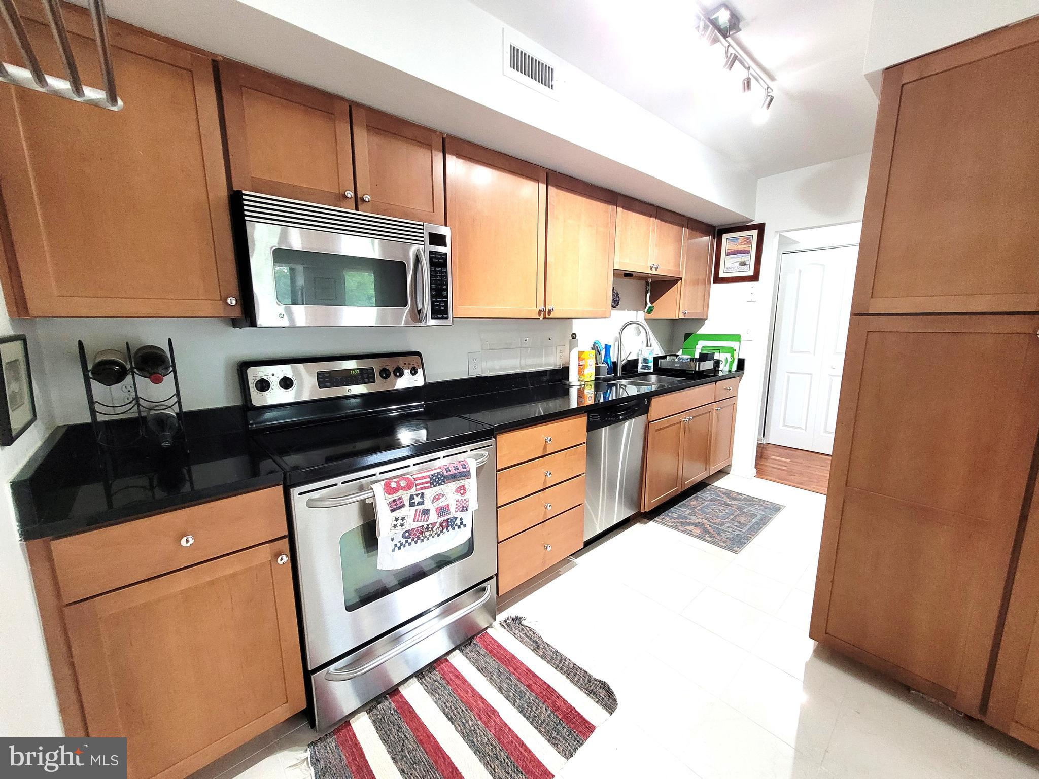 RENAISSANCE AT TYSONS - Residential