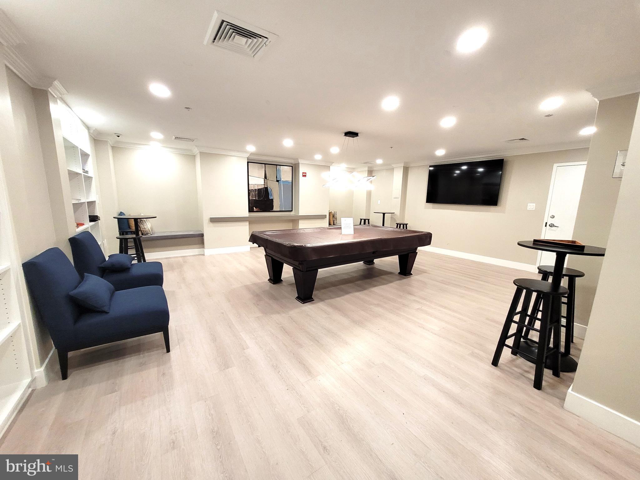 RENAISSANCE AT TYSONS - Residential