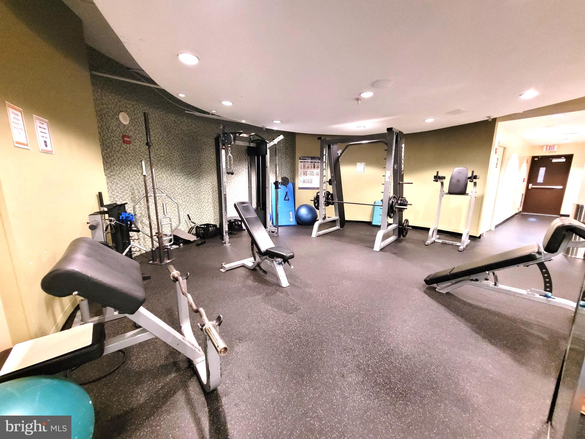 RENAISSANCE AT TYSONS - Residential